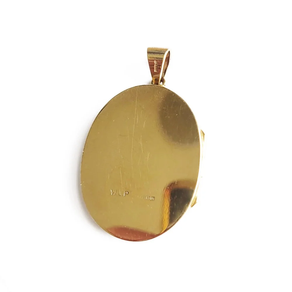 1920s 9ct Gold Engraved Locket