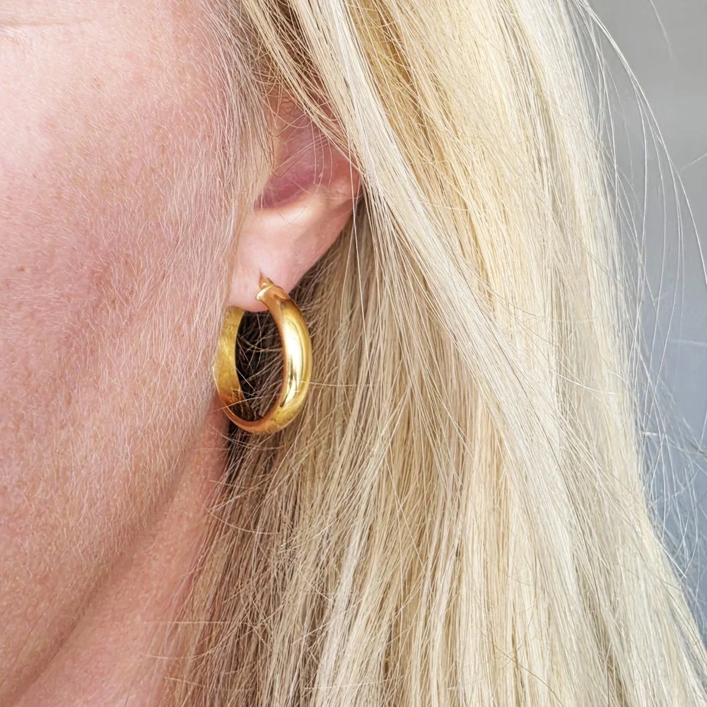 UAE simple hoops5.jpg