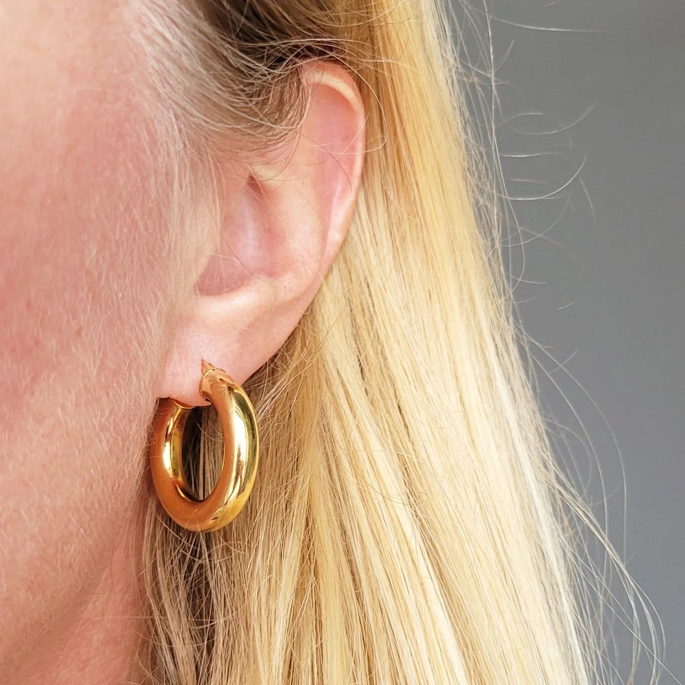 Classic Vintage UnoAErre Gold Tube Hoops