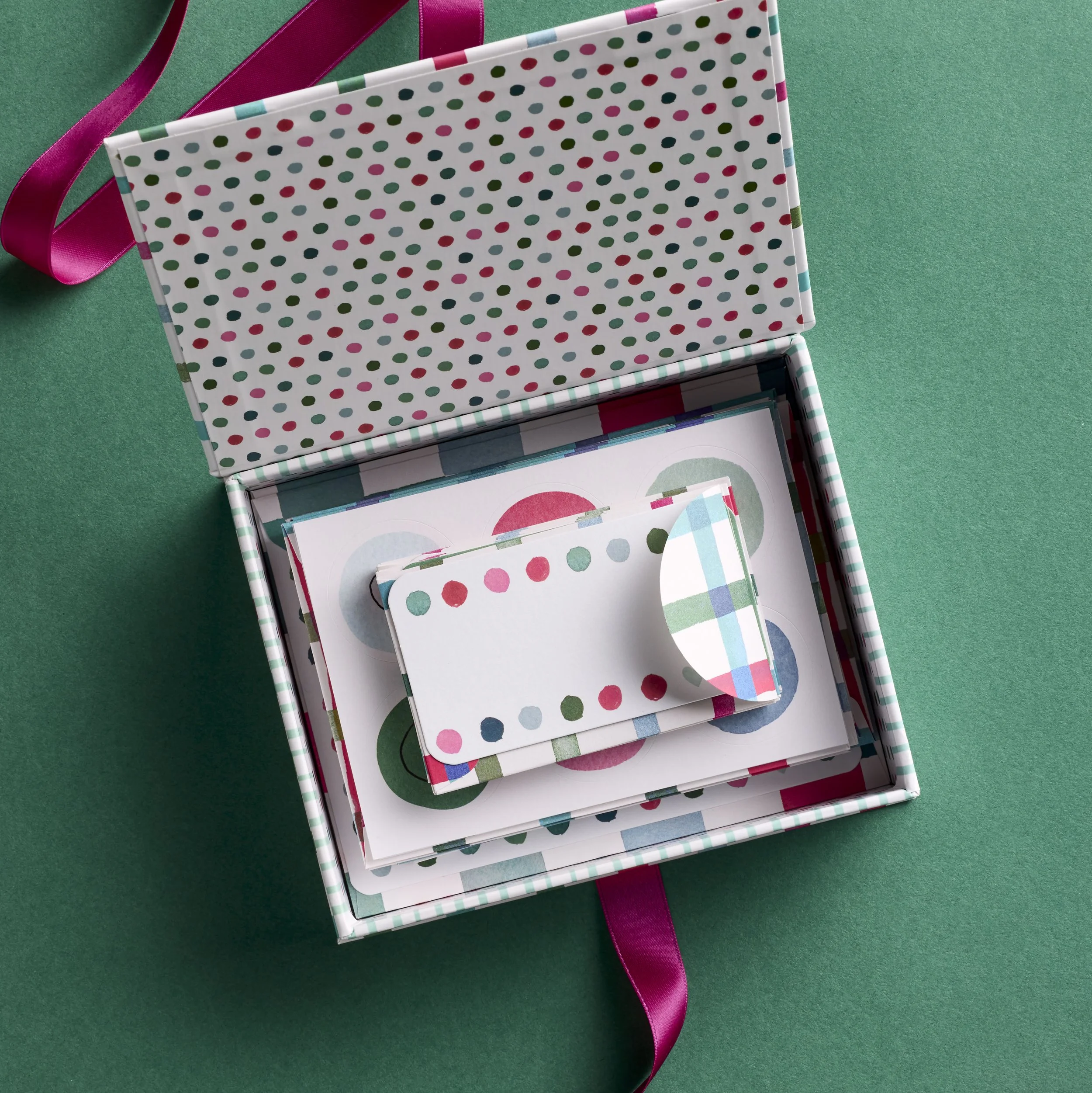 StationerySet_Plaid.jpg