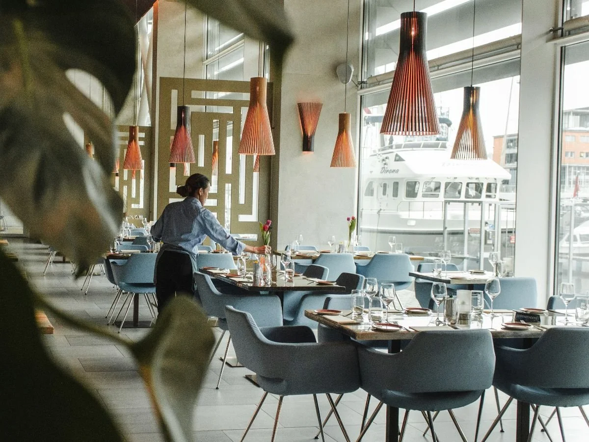 Restaurant &amp; Hotel Openings Rise, Job Market Levels