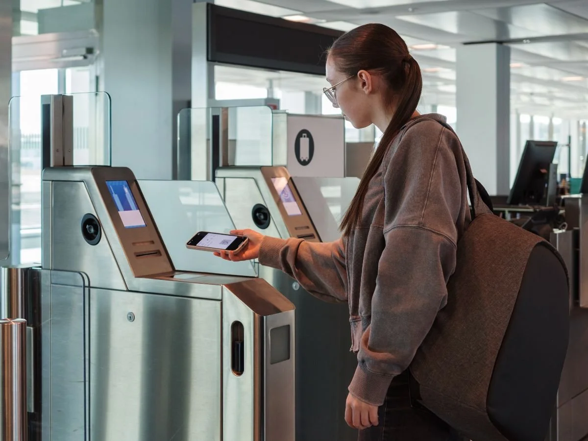 Travelers embrace mobile, biometric tech for convenience