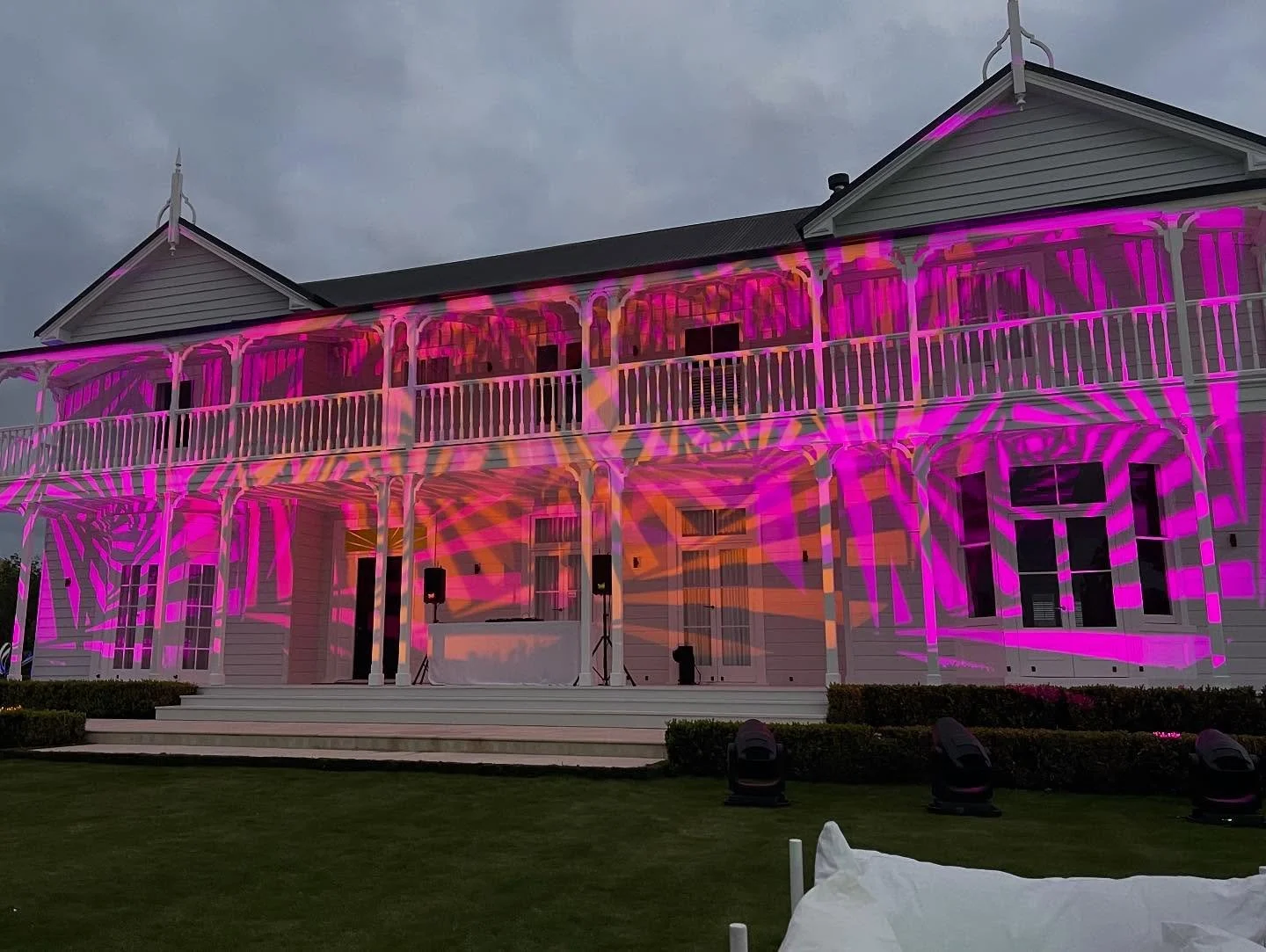 Wow what a weekend getting glammed up for a change and celebrating the 50th of an absolute powerhouse and remarkable client and friend down in the Hawkes Bay. Jacqui you sure know how to throw a party 💃🌟🙌🔥 this incredible woman and I started off 