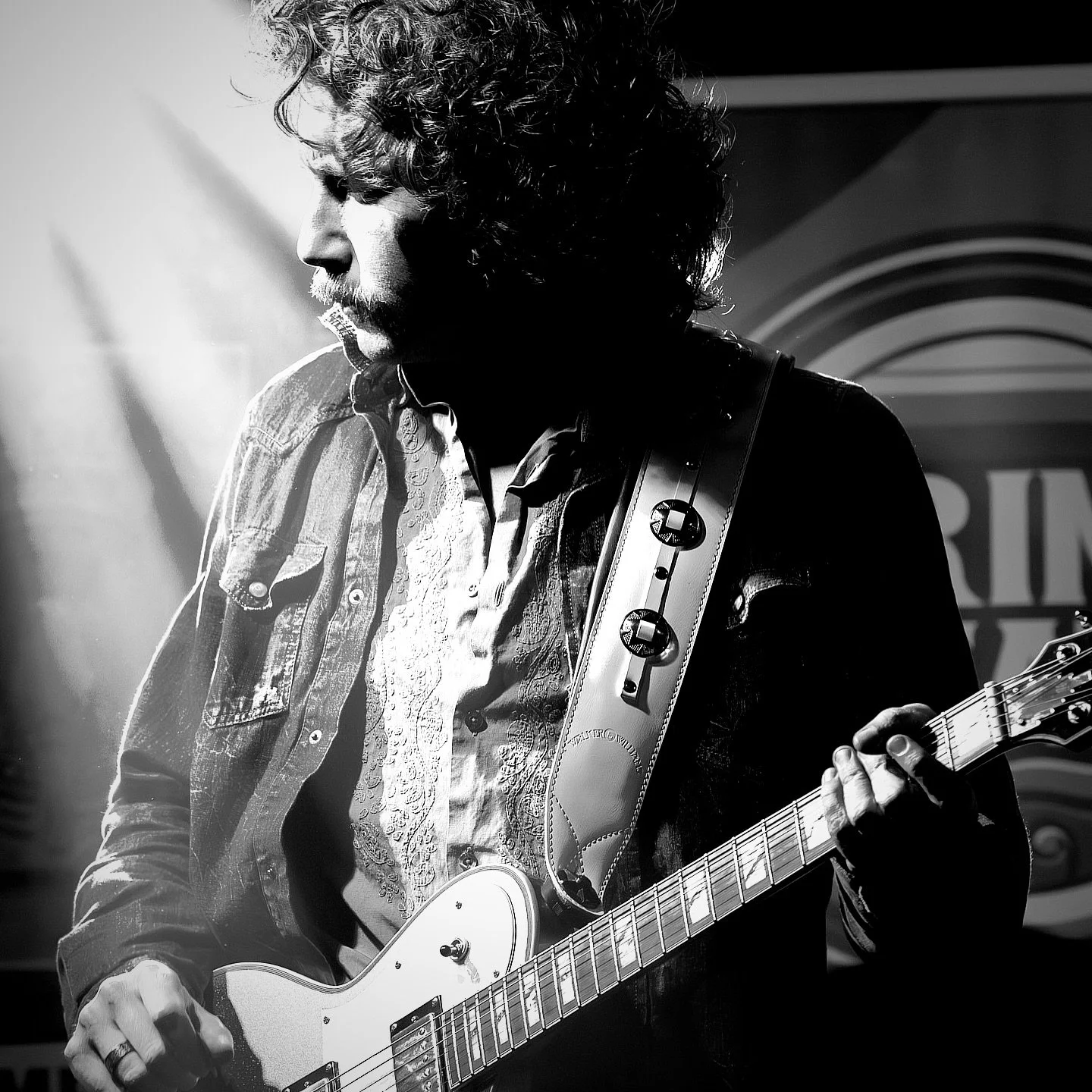 BLACK FRIDAY PARTY in Fairfax with @sangeronimomusic and @jesseraysmith ▪️🎉 @peristavern. Spread the word, tickets are going quick! 😎🔥