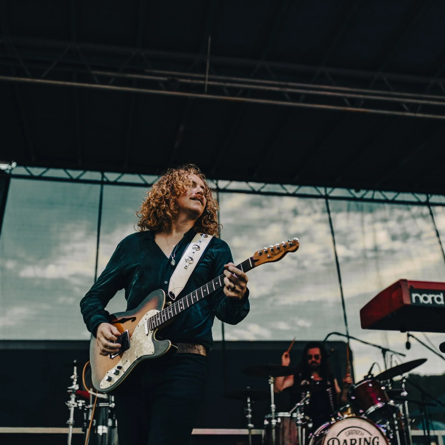 It&rsquo;s @jeffreystarkey&rsquo;s birthday today, guys!! 🎉🎸

Going through these photos is craaaaaazy&hellip;. Two and a half years already?! We just gotta say, this guy&rsquo;s been such a gift to this band. So many shows, so many miles, and a wh