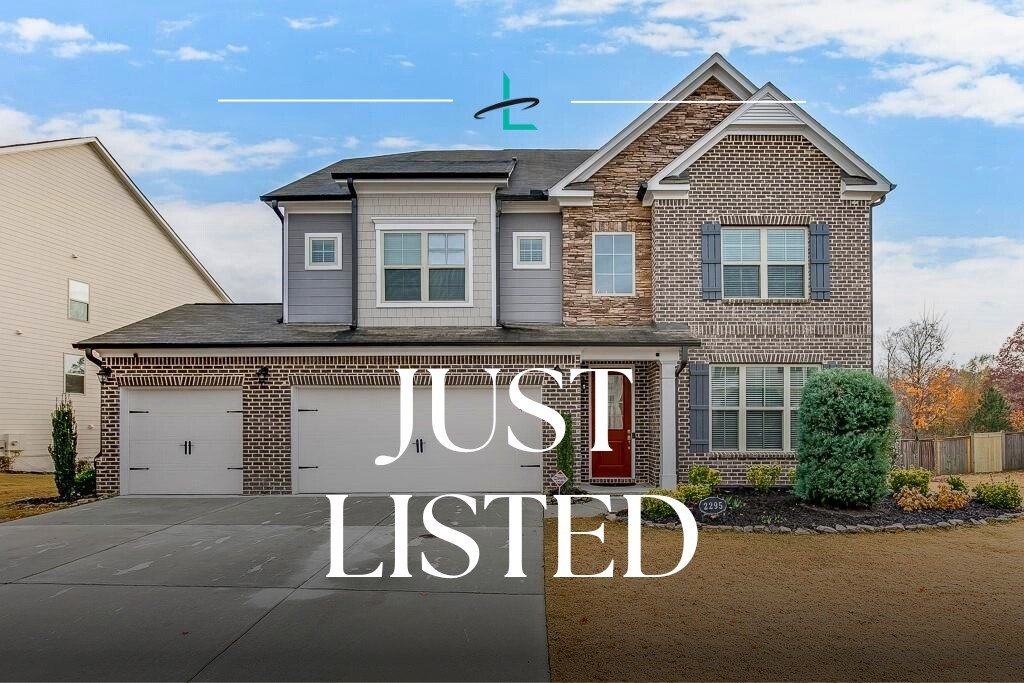 📍JUST LISTED

🔎2295 Woodmarsh Cir, Auburn

Welcome to your DREAM HOME in the picturesque Retreat at Ashbury Park community! 🏡 Nestled in the highly sought-after Mill Creek School District, this exquisite 5-bedroom, 3-full-bath home offers a perfec