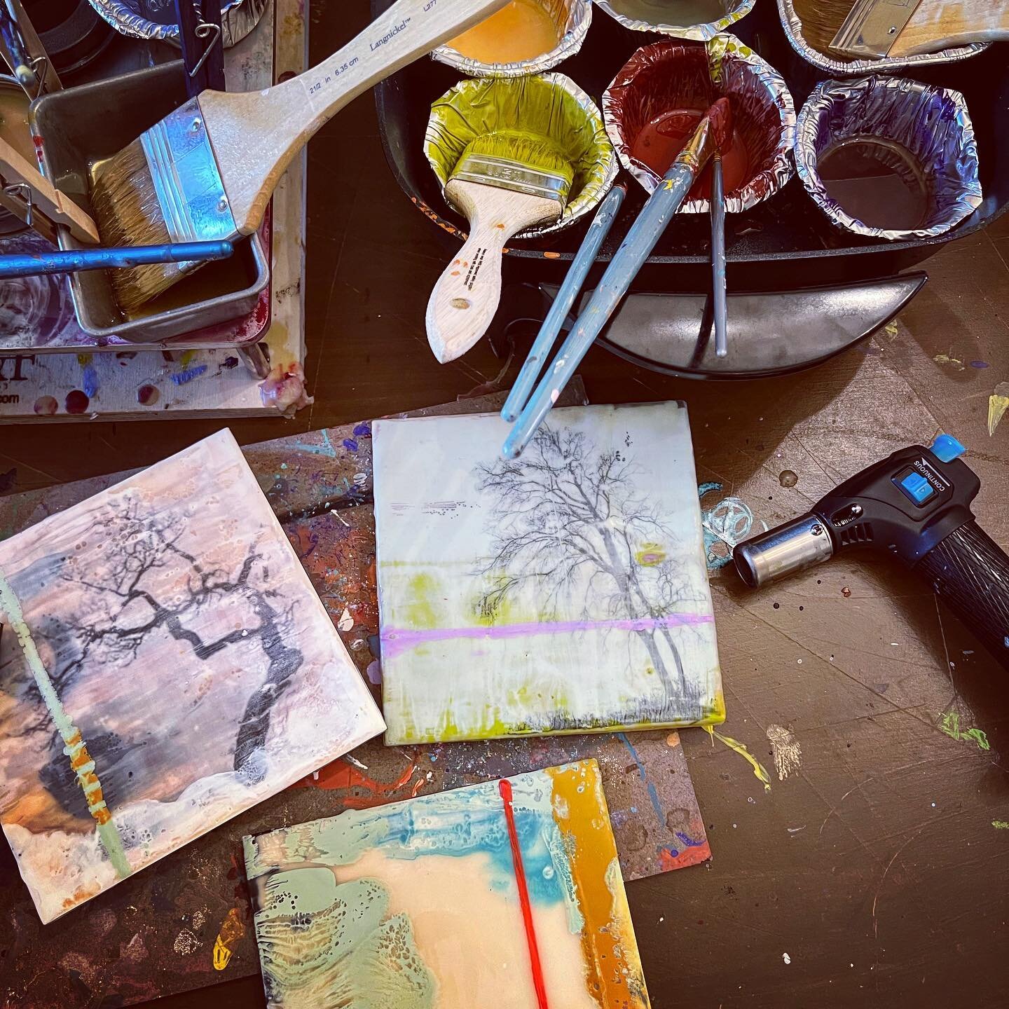 The magic that is painting and building with melted wax is intoxicating. The possibilities of play, color, image transfers and sculptural alchemy are endless. Summer is winding down which means our fall workshop schedule is winding up. To kick off ou