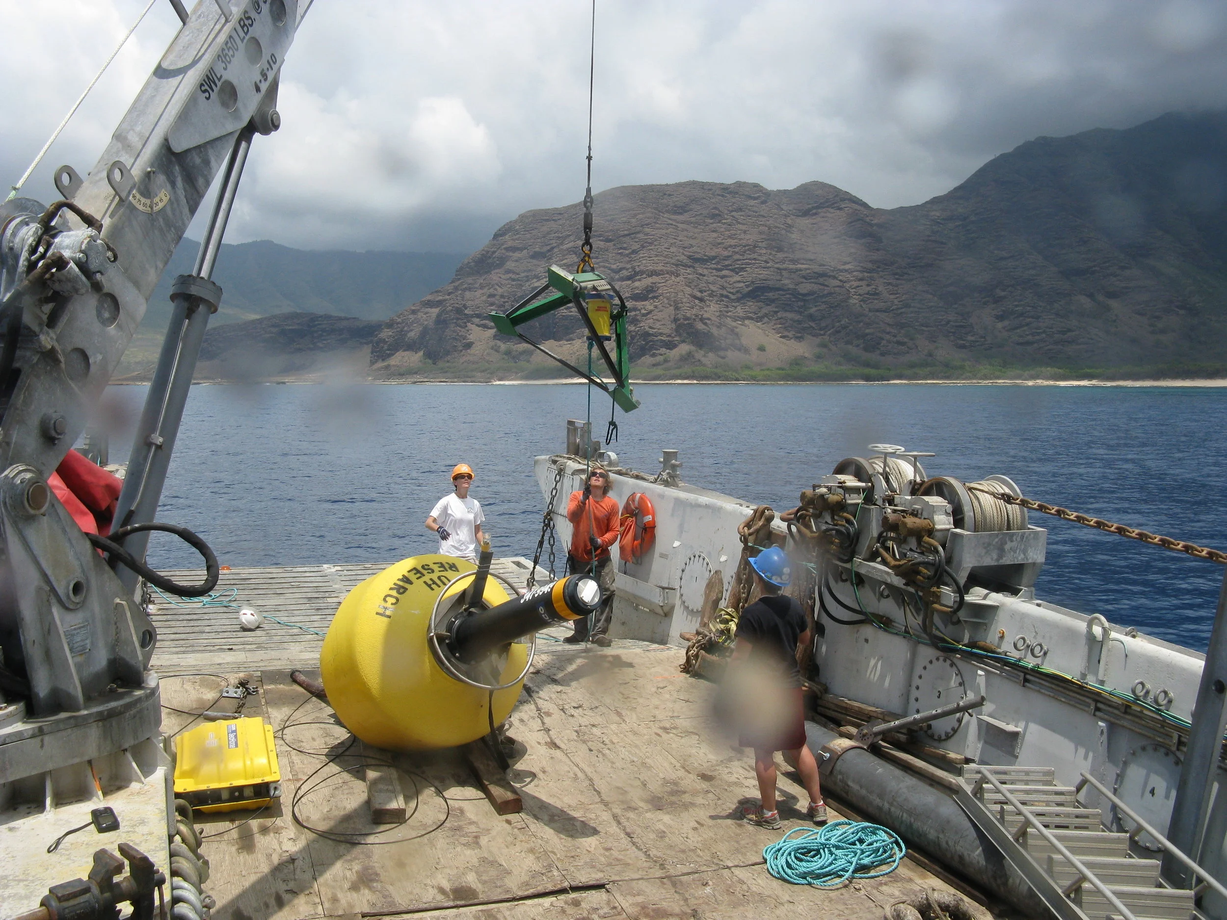 Mooring deployment Oʻahu