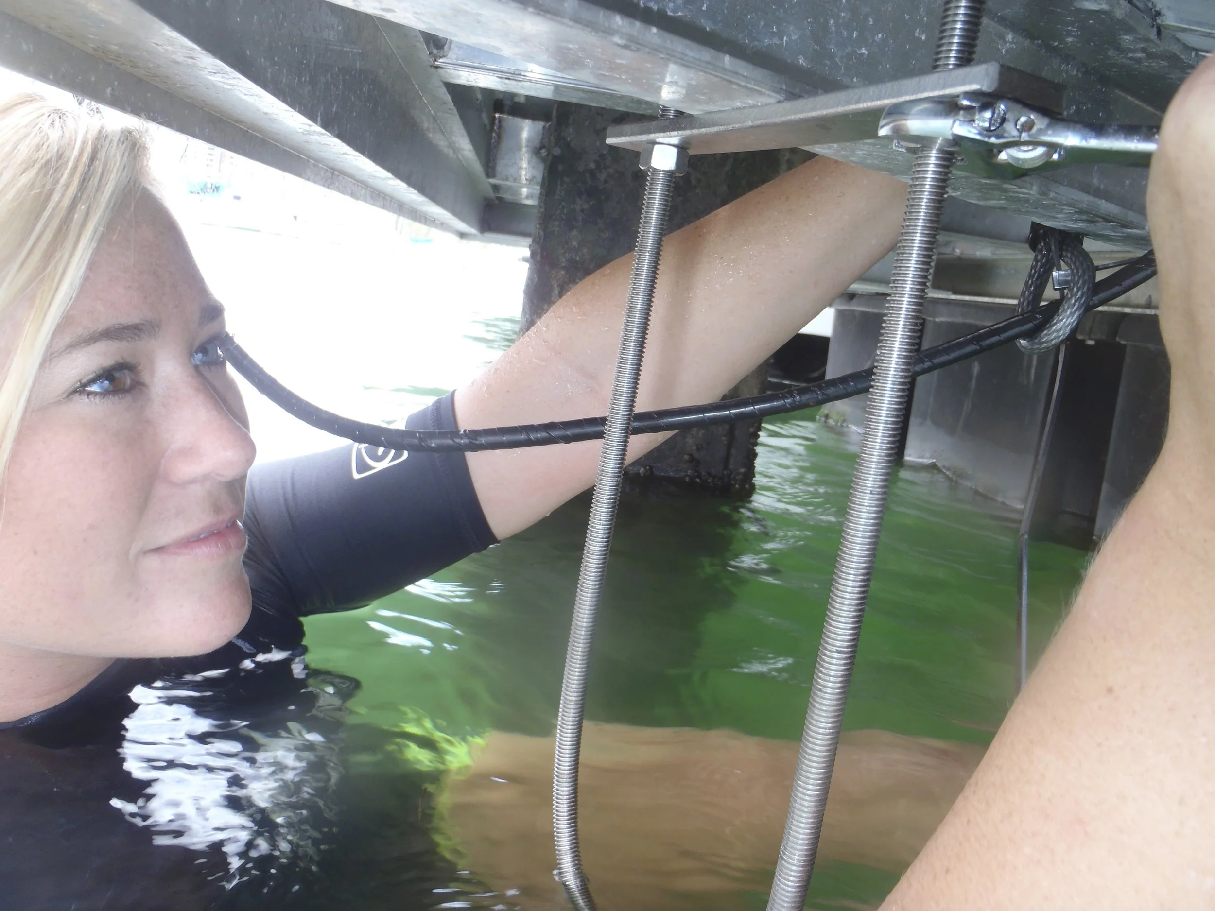 Near shore sensor group SBE16 Plus deployment Velvet Park, Oahu