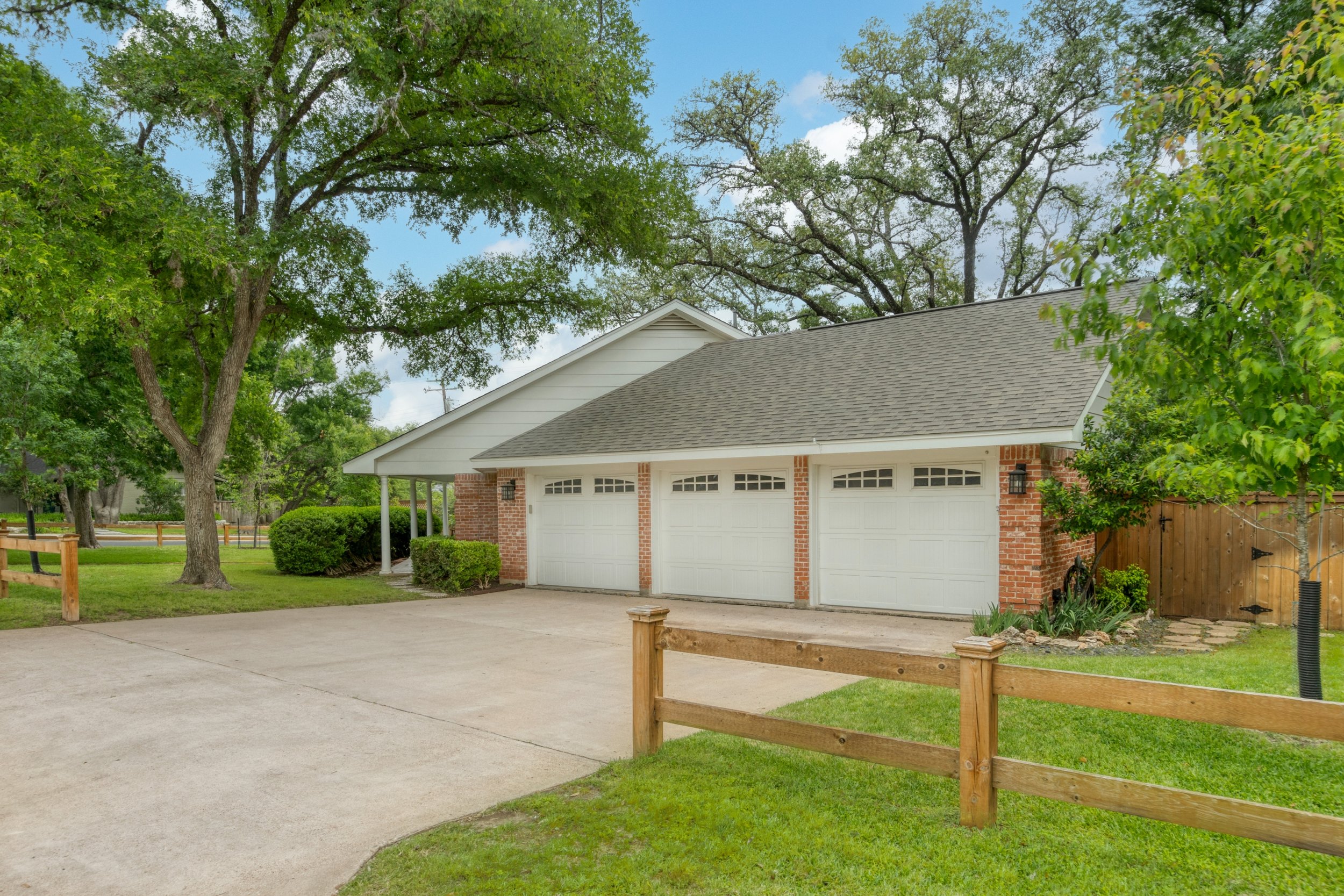 4001 North Hills Dr 003-FULL.jpg