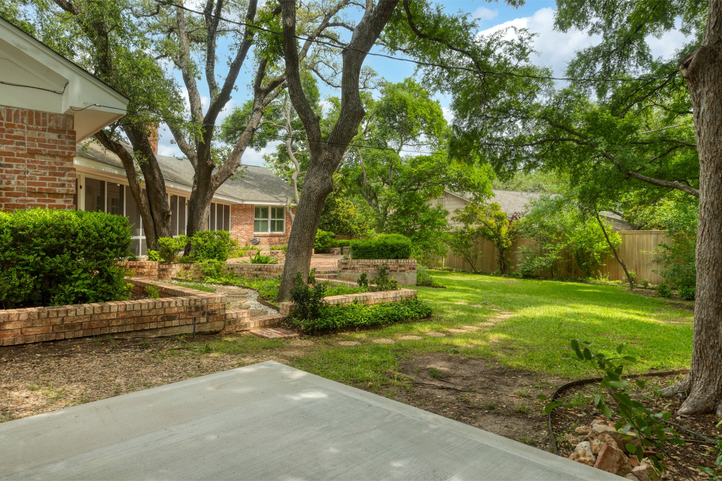 4001 North Hills Dr 041-FULL.jpg