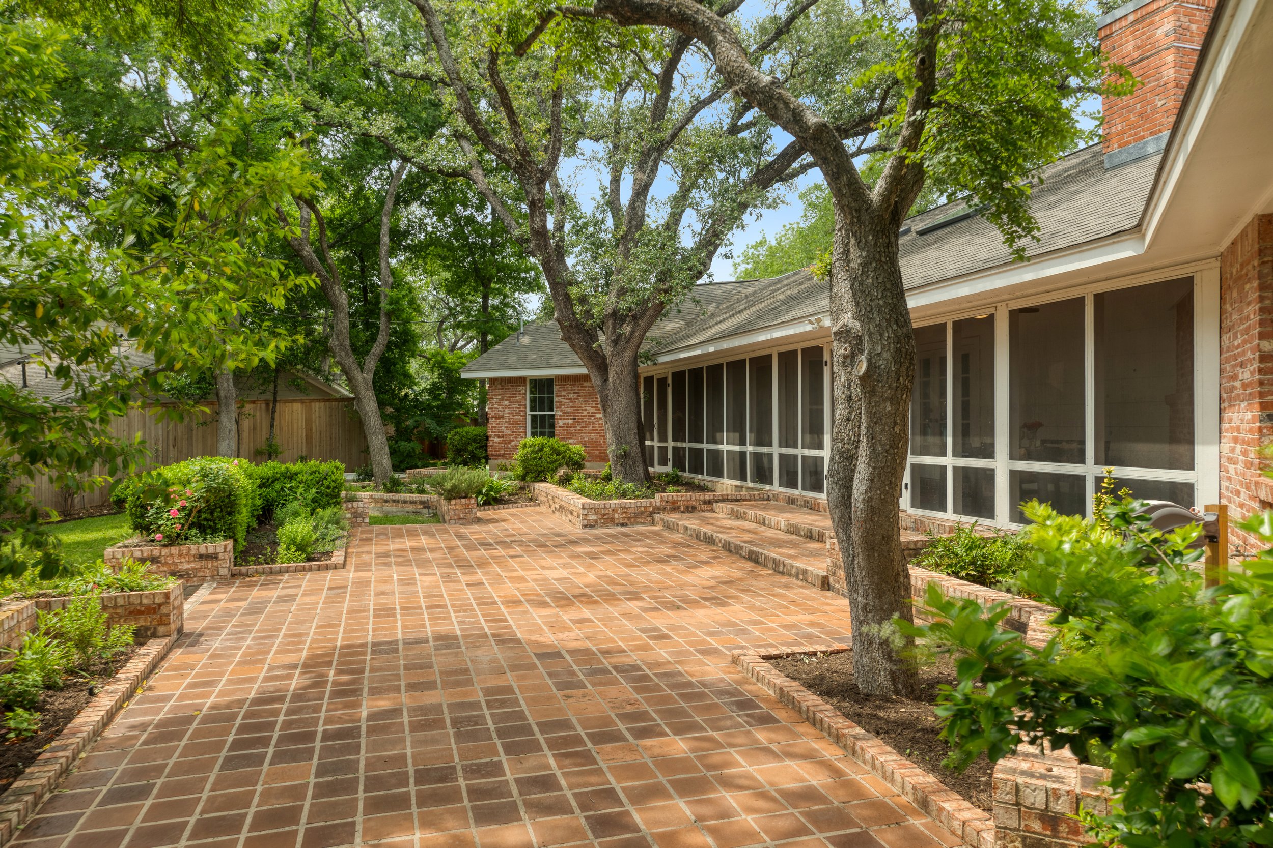 4001 North Hills Dr 036-FULL.jpg