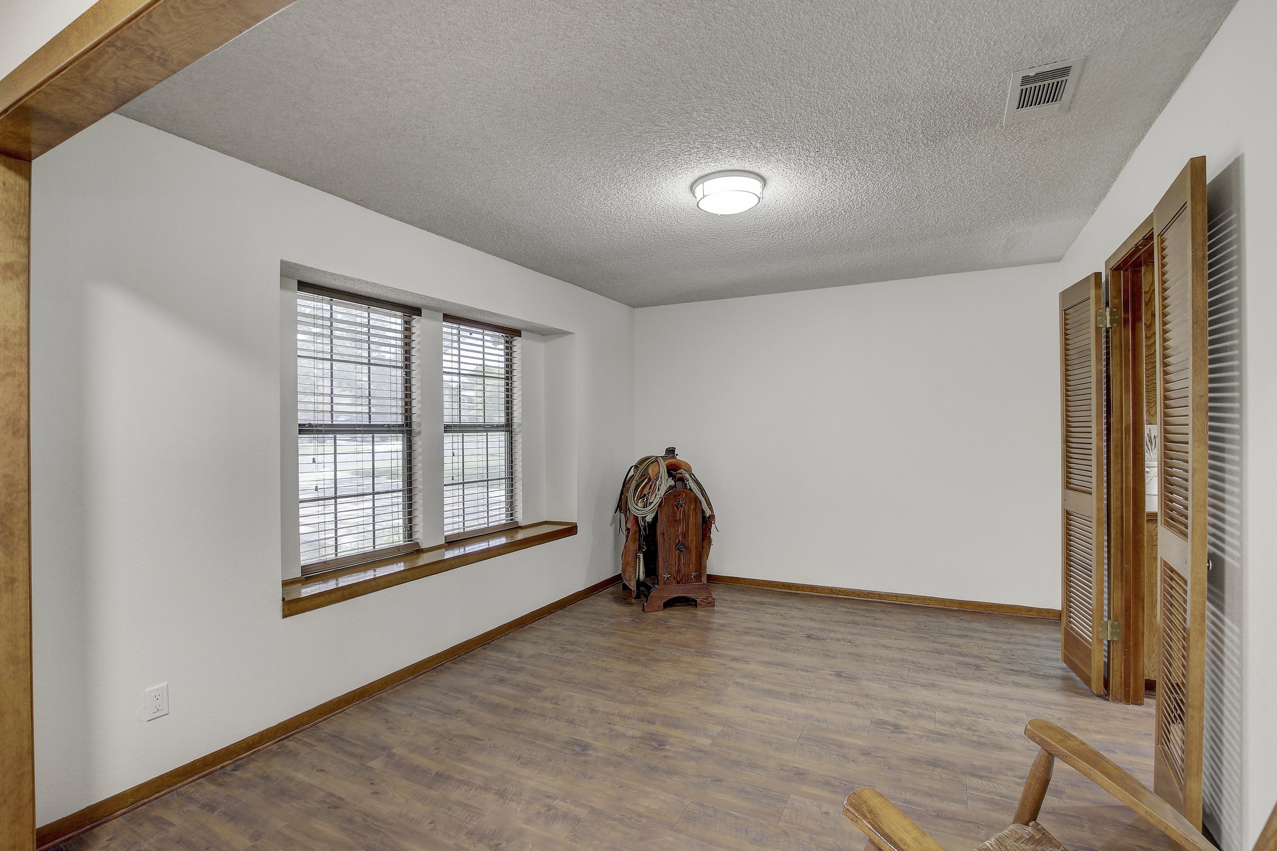 IMG_0021_2_3_4_5Interior03.JPG