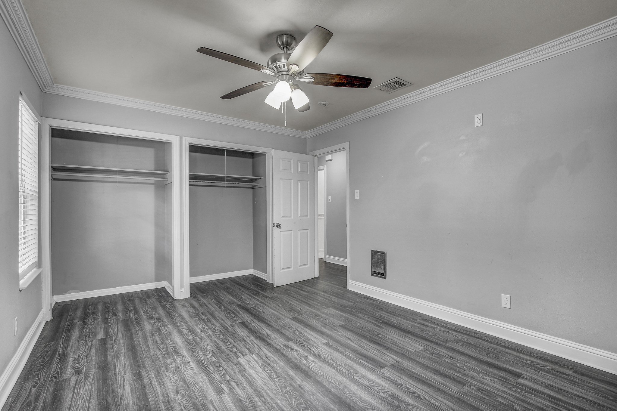 IMG_0121_2_3_4_5Interior03.jpg