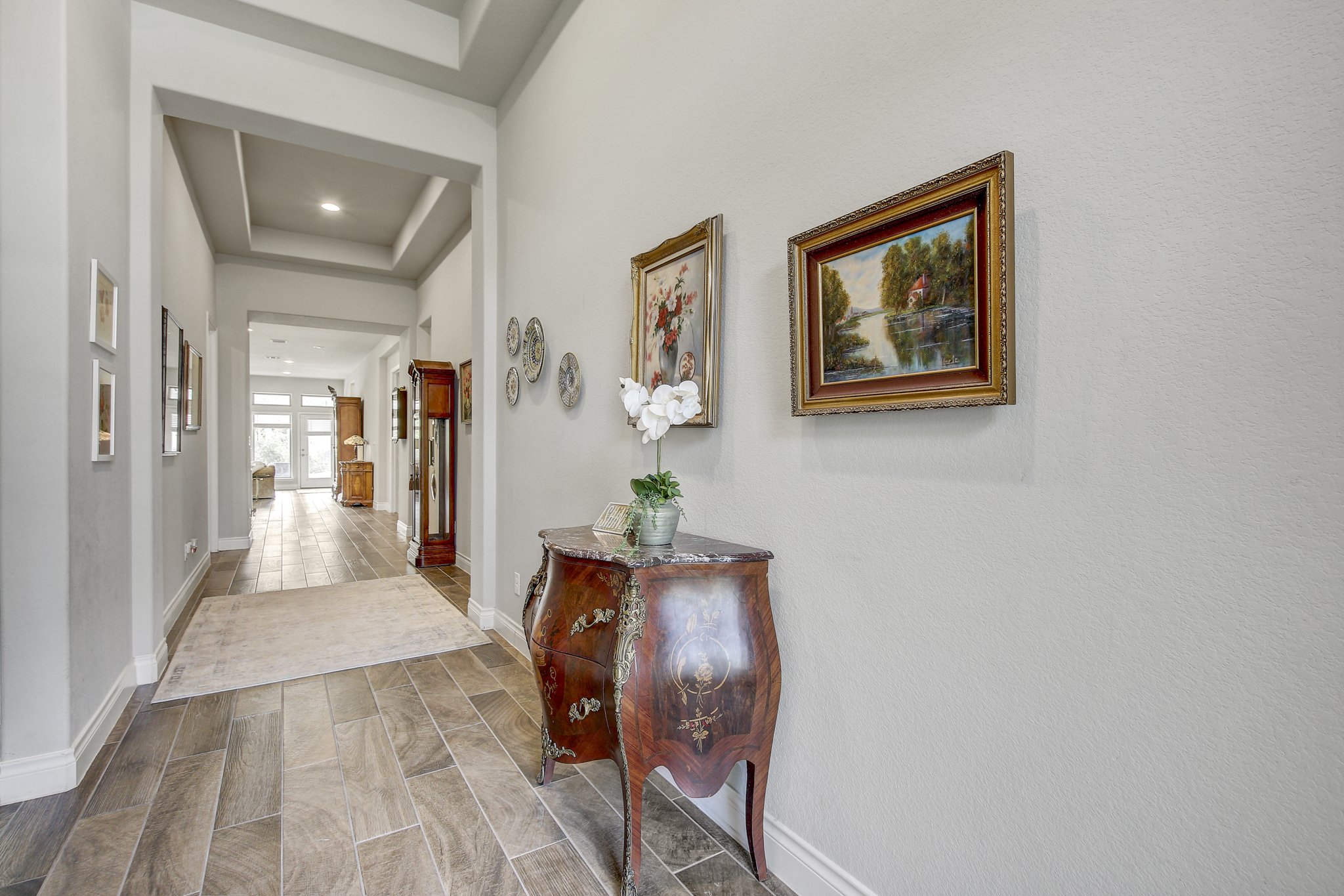IMG_0136_37_38_39_40Interior04.jpg