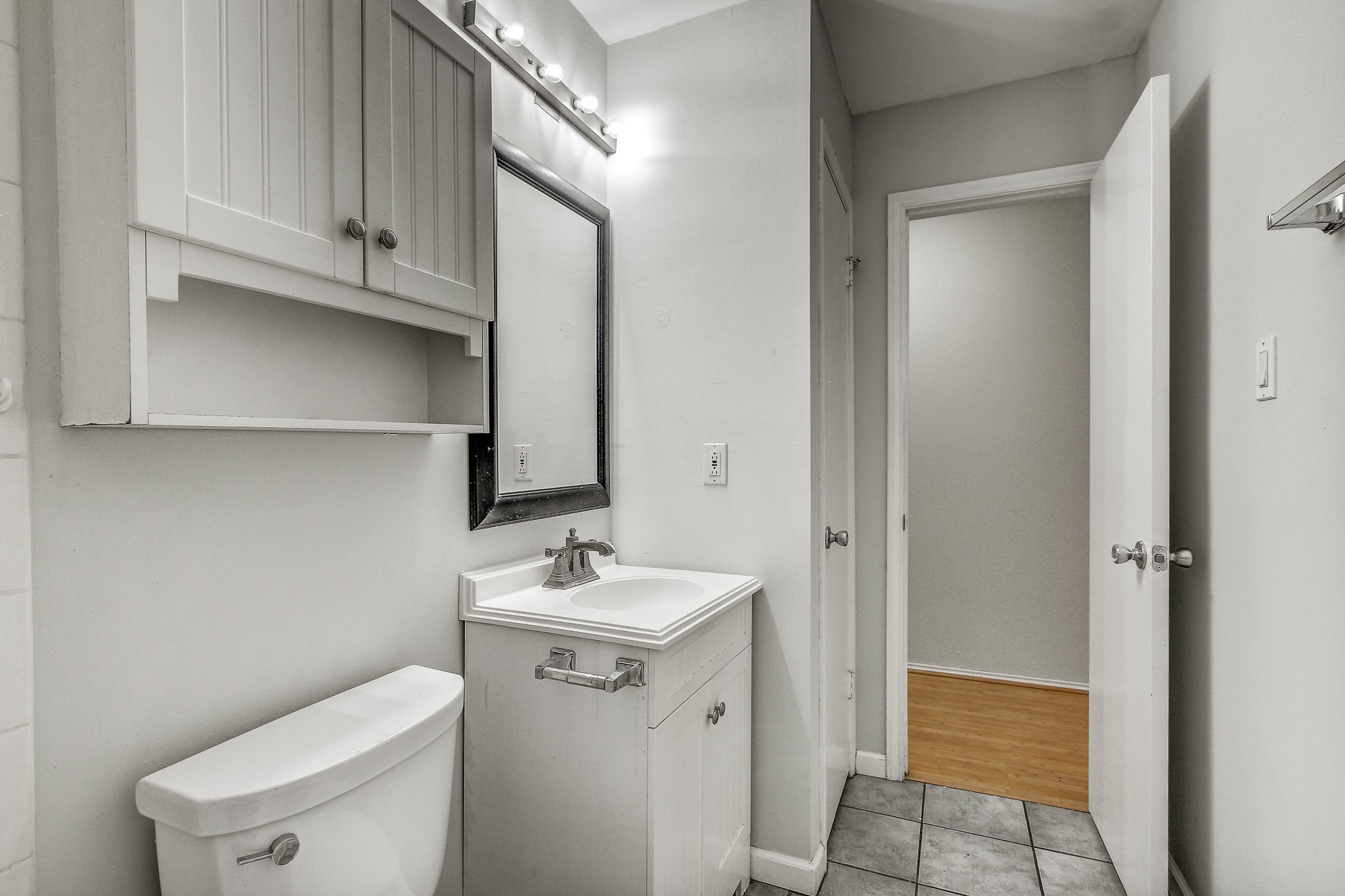 IMG_0046_47_48_49_50Interior01.jpg