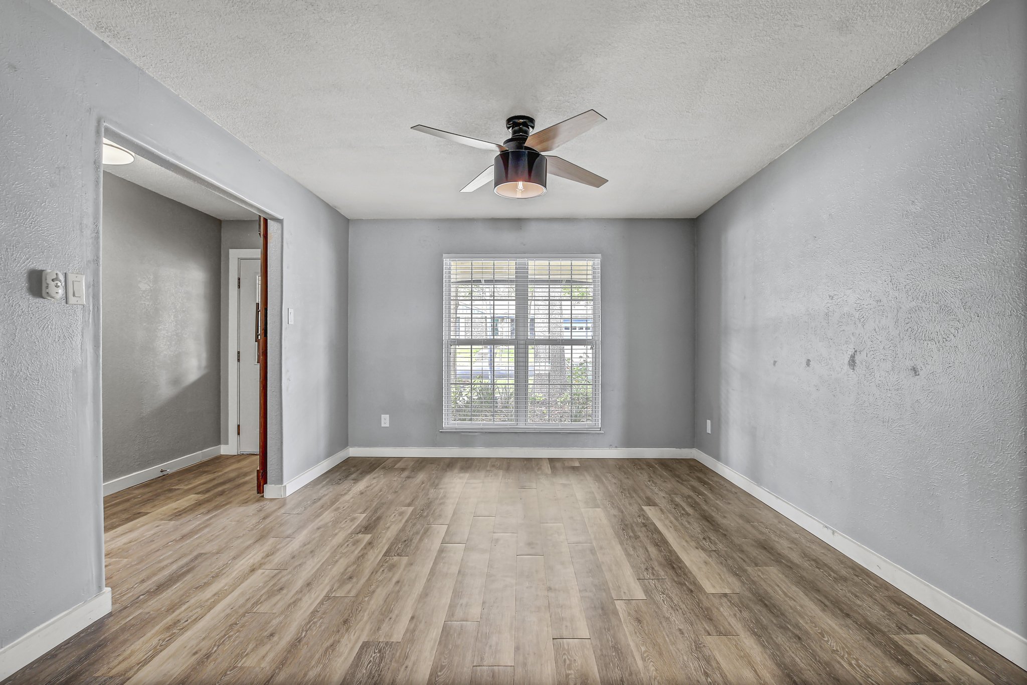 908 Hollybluff_6.jpg