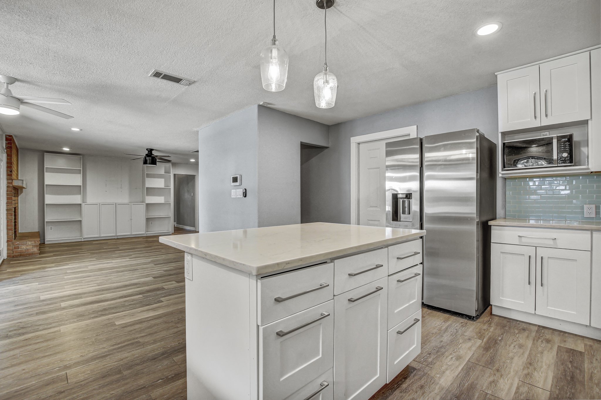 908 Hollybluff_16.jpg