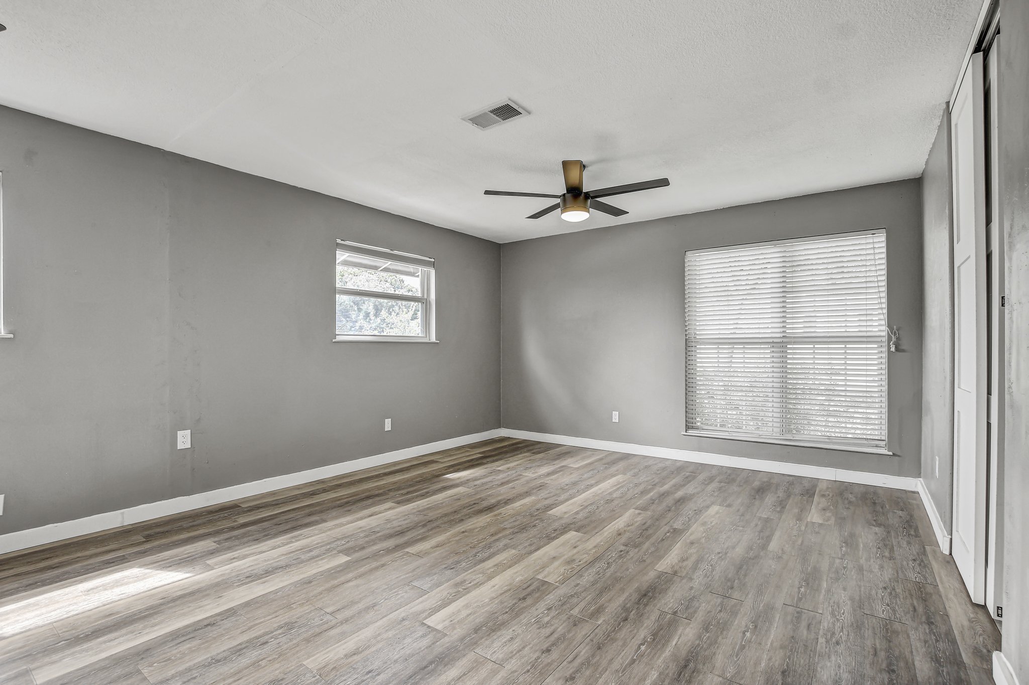 908 Hollybluff_19.jpg