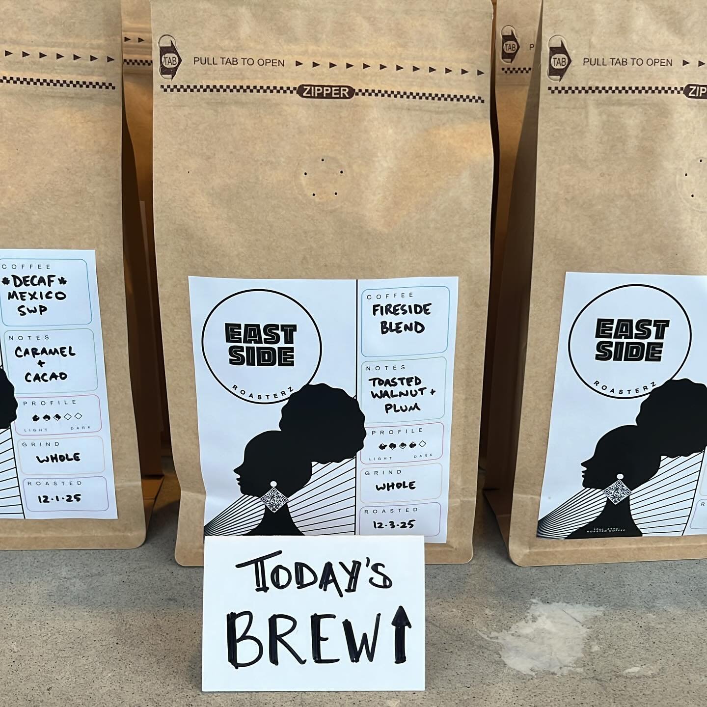 Today&rsquo;s brew is our holiday medium-dark roast! Toasted walnut and plum, oh my 🤤

Here at @sisterpiedetroit 8-12 today!

Then at @basblueus from 10-2!

#detroitcoffee