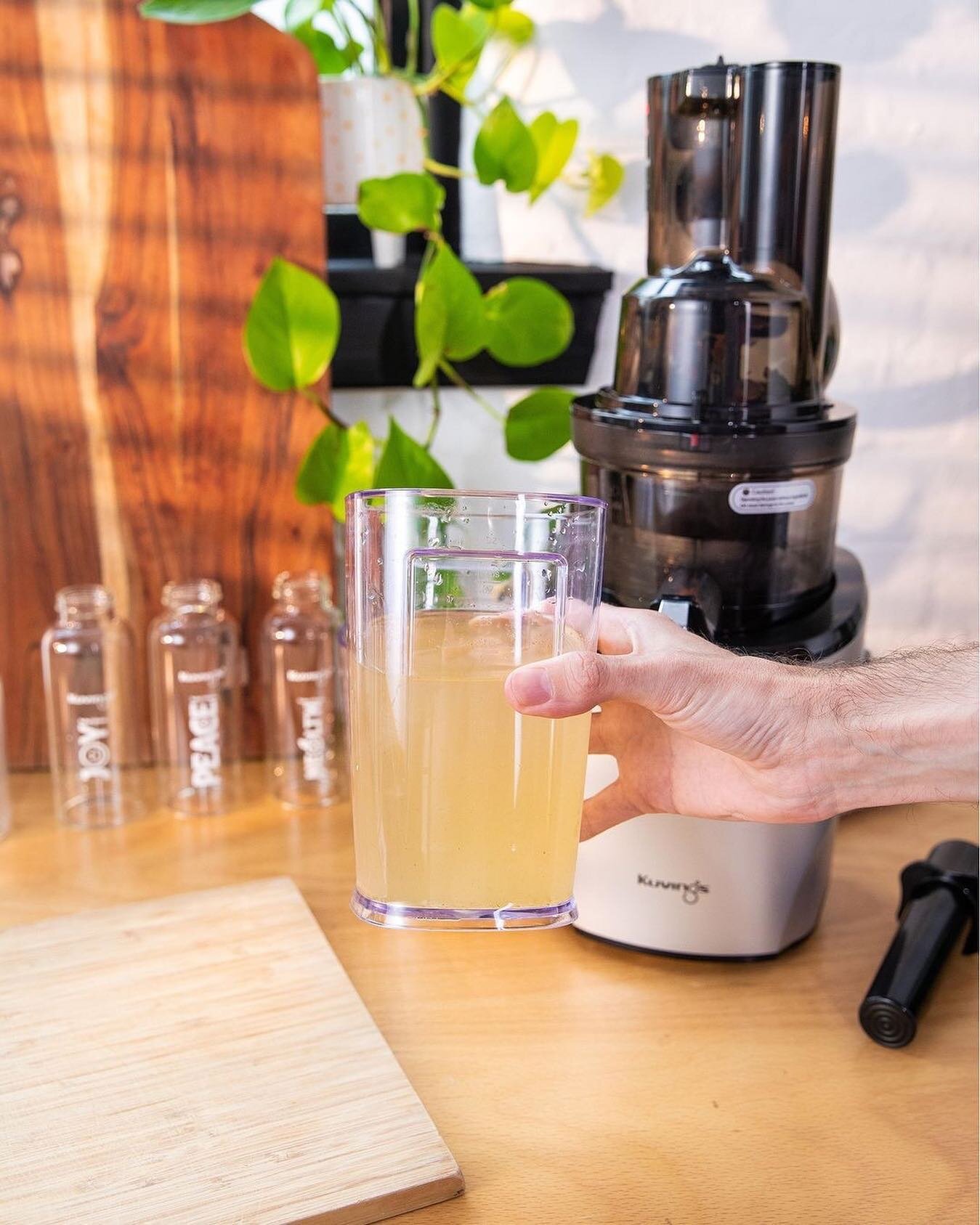 Kuvings Top Tip: Flush your juicer with clean water to help push the pulp out and give it a pre-rinse.

Of course, you can also use the flushed-out water. We&rsquo;ll show you how, keep your eyes peeled! 
#kuvingsnz #tastethedifference #revo830 #juic