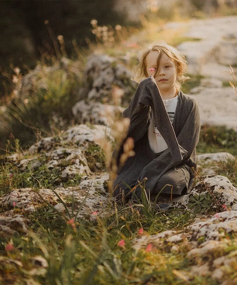'The sense of Beauty comes from early contact with Nature...' - Charlotte Mason
.
We are a split house in education... My eldest kids are both going to the local High School, and my younger girls are home with me... Yet there is a teaching we all get
