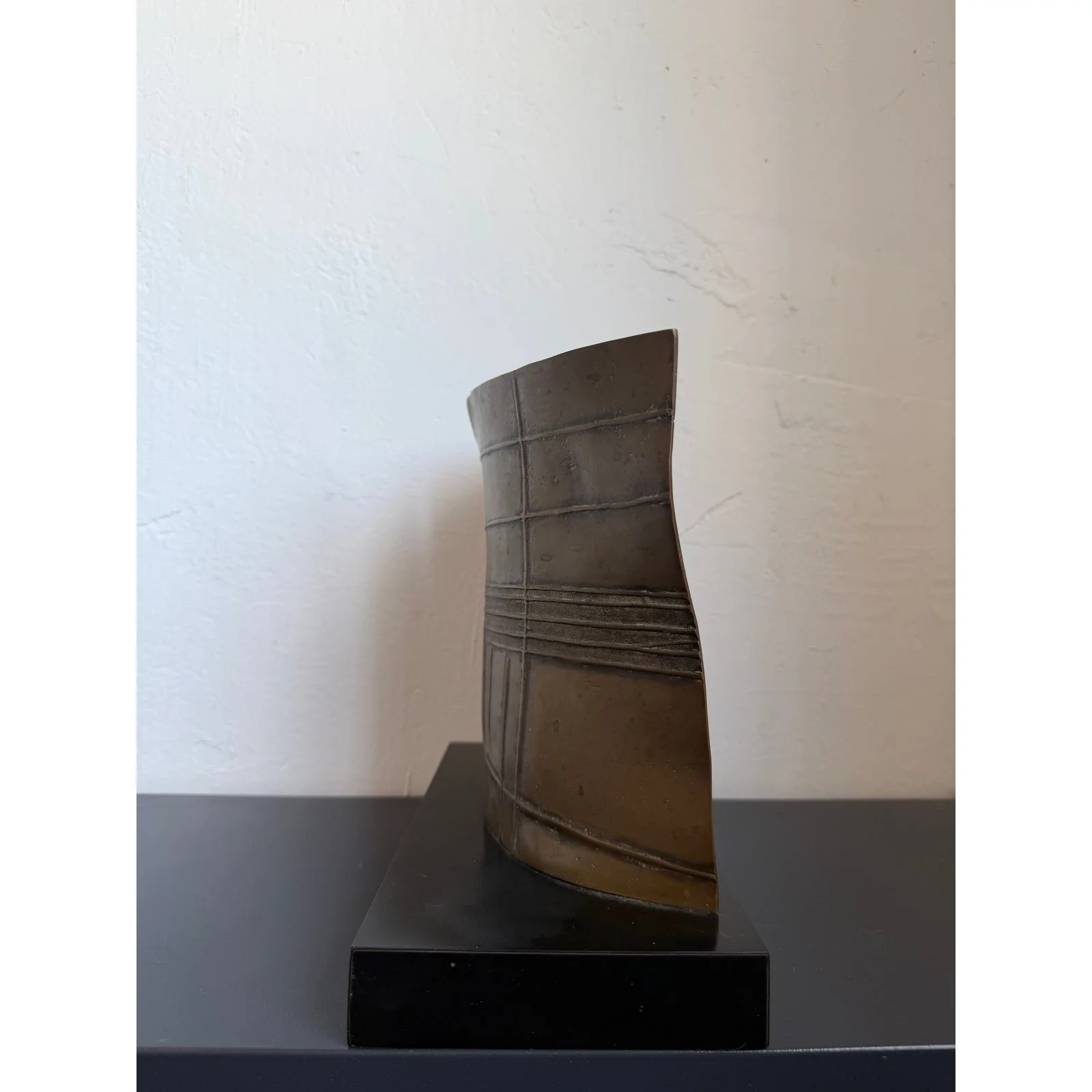 eveli-przepiorka-brazilian-modern-abstract-bronze-table-sculpture-169250-9529