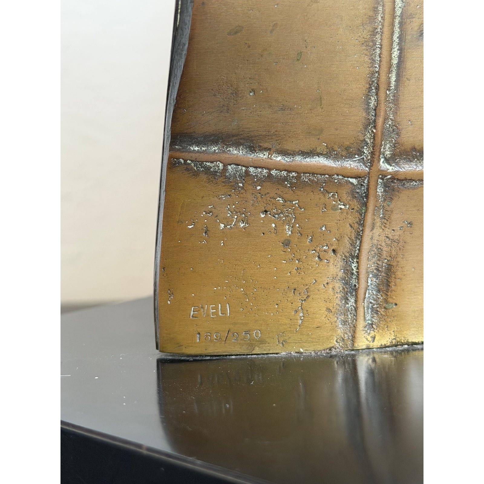 eveli-przepiorka-brazilian-modern-abstract-bronze-table-sculpture-169250