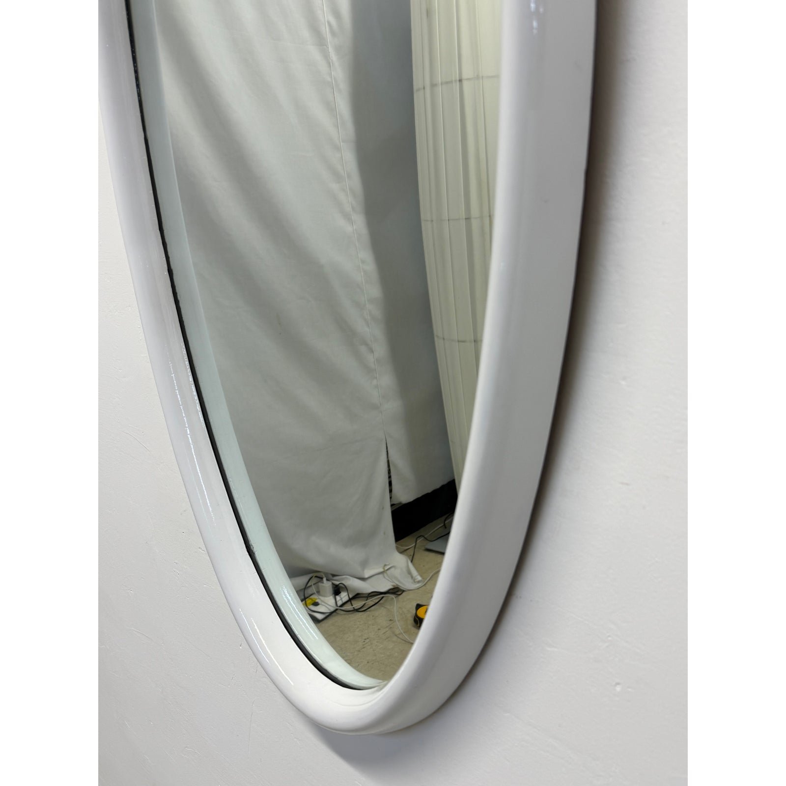 mid-century-white-lacquer-wall-mirror-american-mirror-company-1966-1612