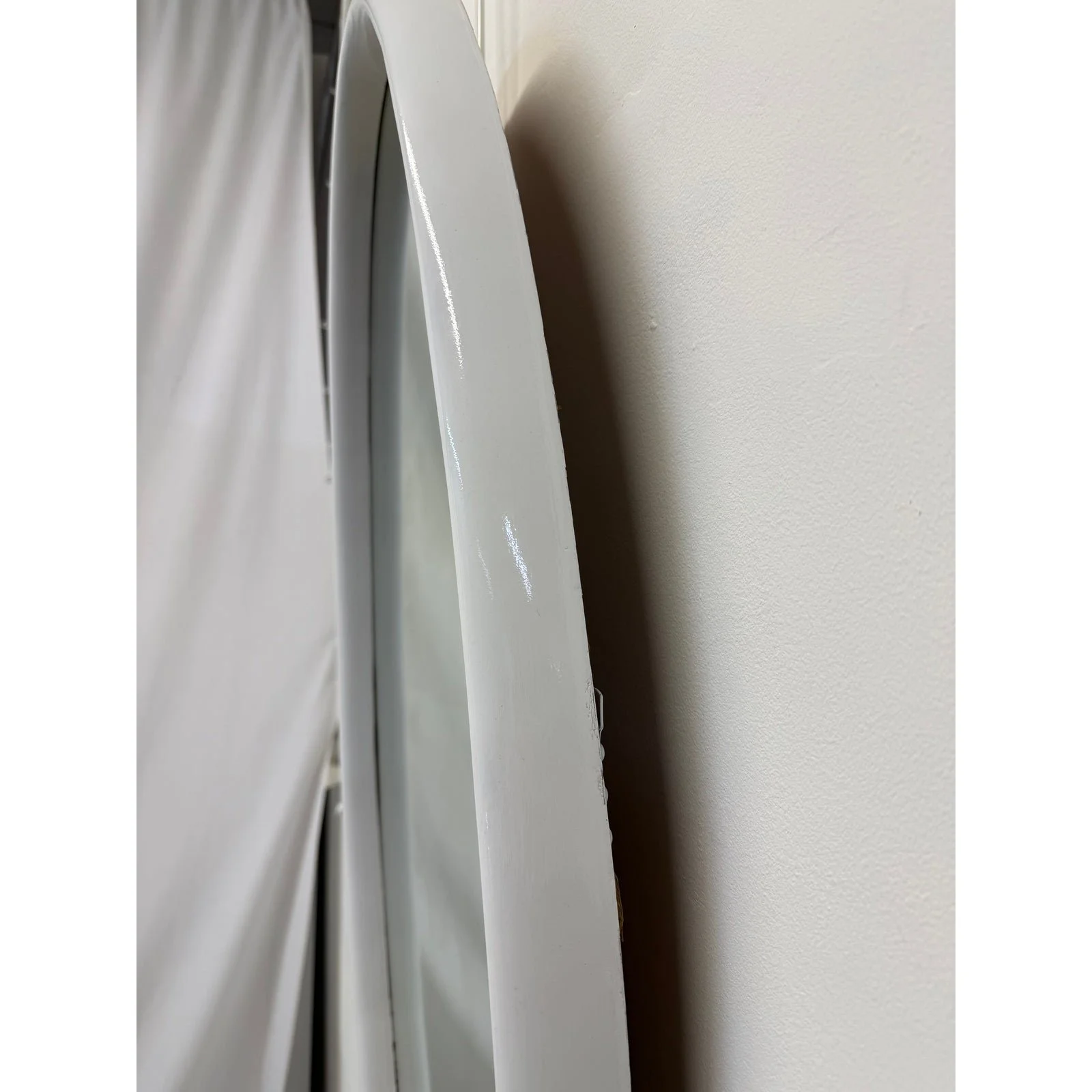 mid-century-white-lacquer-wall-mirror-american-mirror-company-1966-6857