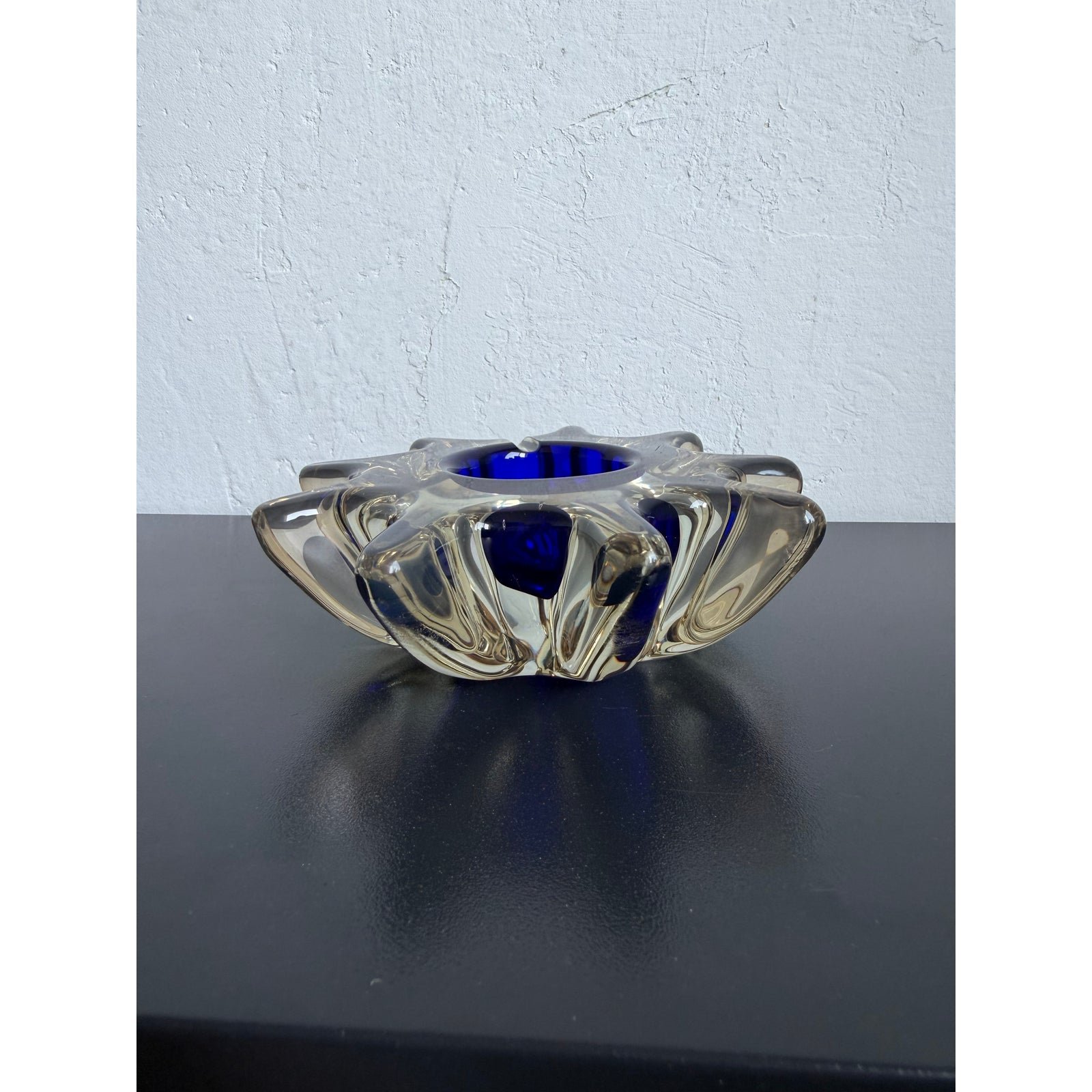 mid-century-italian-murano-glass-sommerso-ashtray-with-cobalt-blue-center-1960s-4778