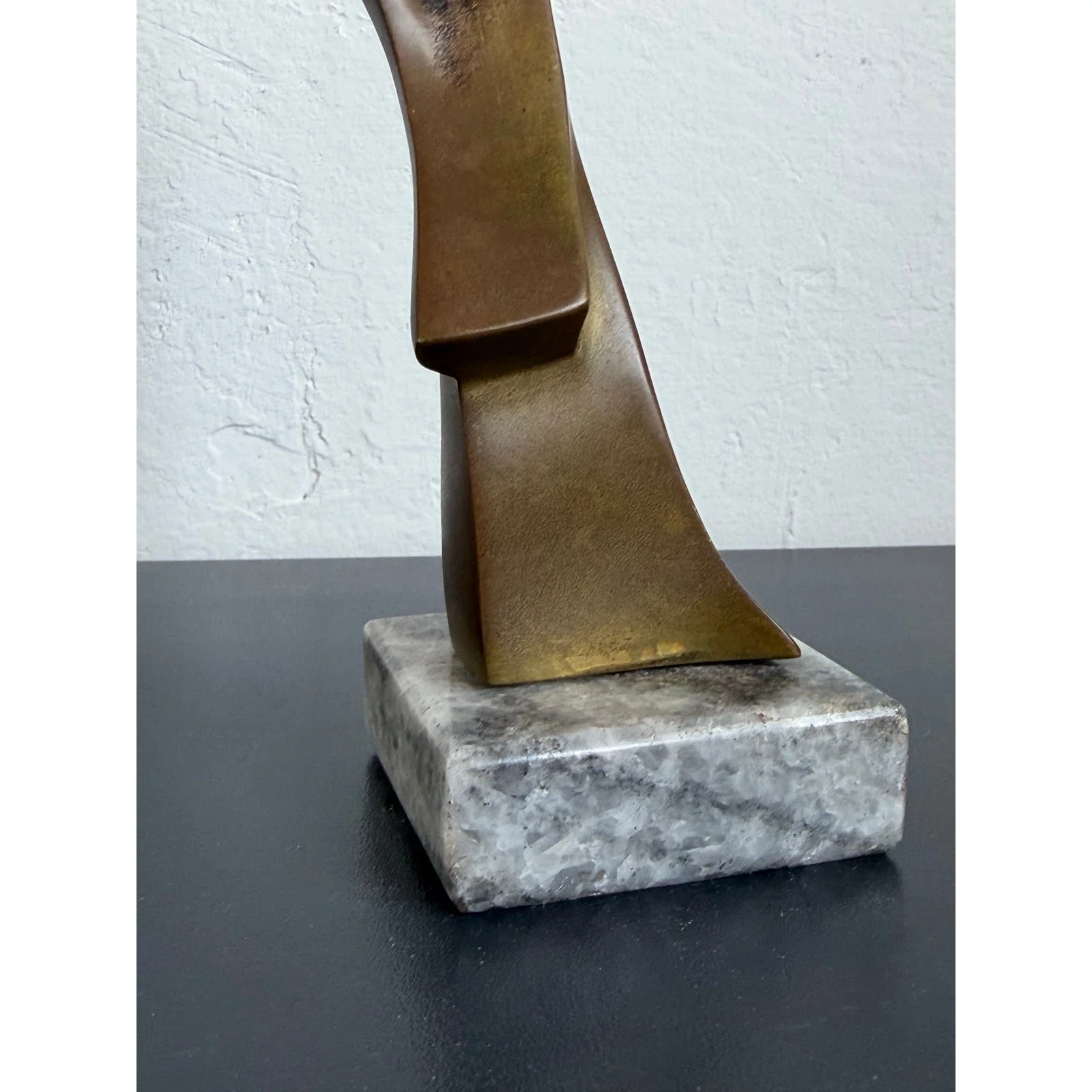 roberto-g-crivelle-bronze-abstract-female-sulpture-on-granite-base-1980s-6677