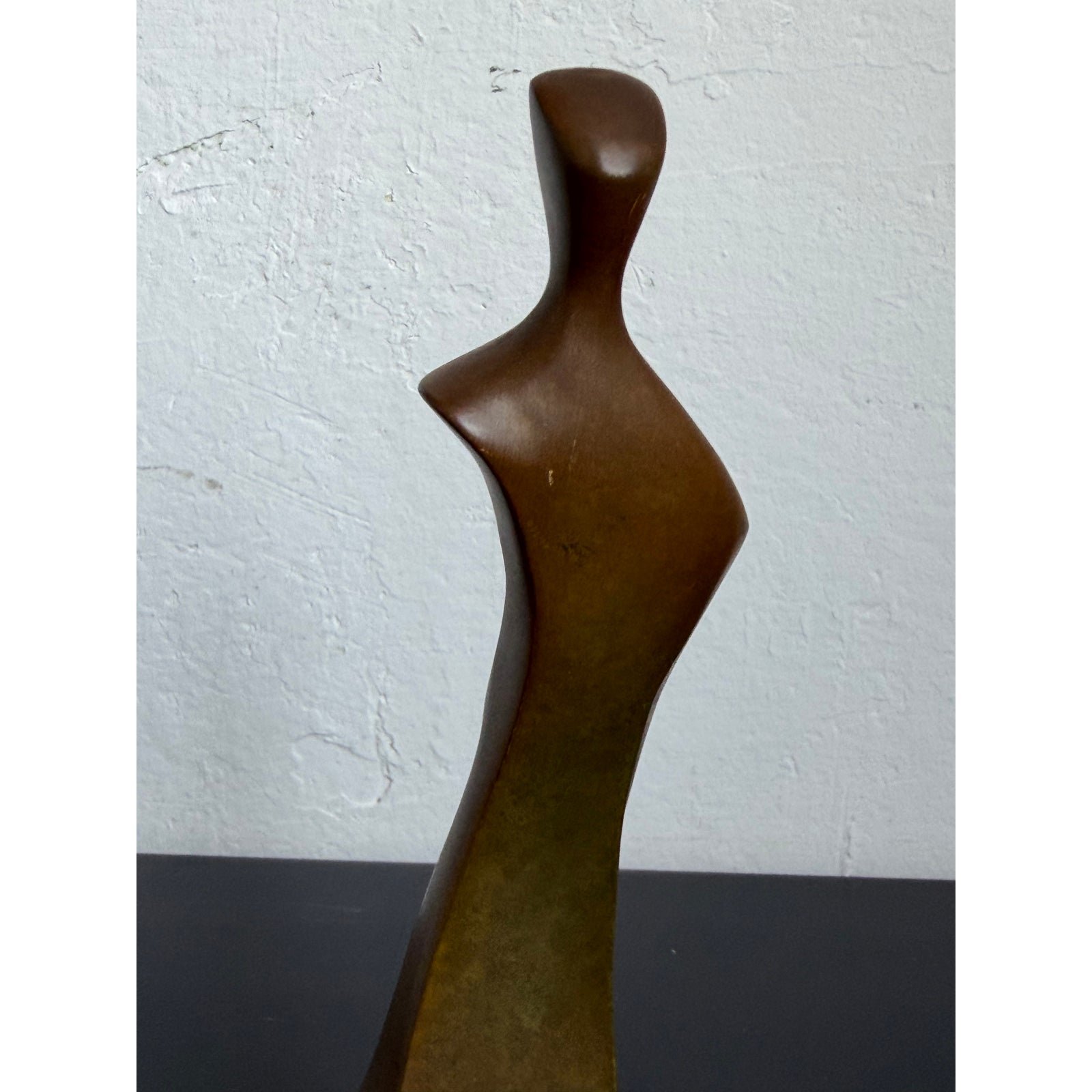 roberto-g-crivelle-bronze-abstract-female-sulpture-on-granite-base-1980