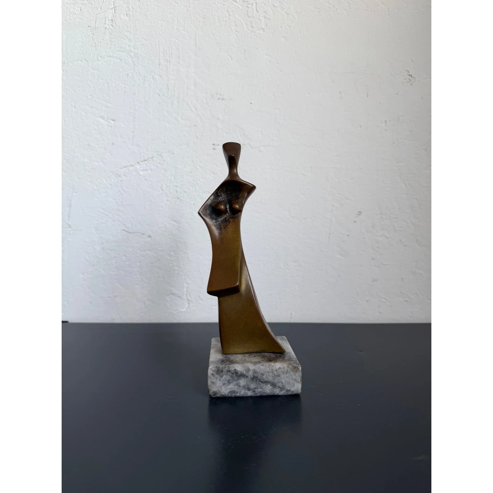 roberto-g-crivelle-bronze-abstract-female-sulpture-on-granite-base-1980