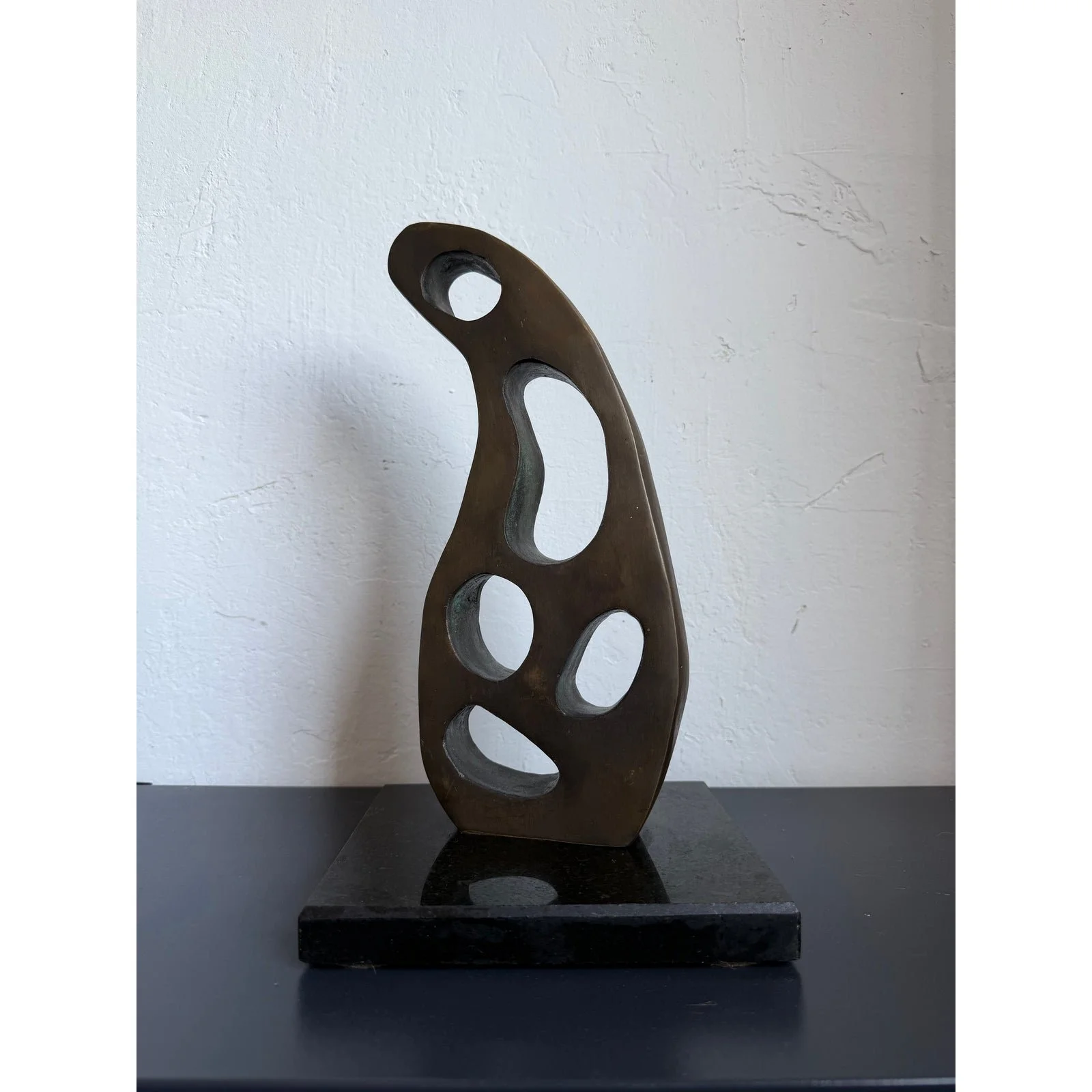 abstract-patinated-bronze-sculpture-on-granite-base-by-del-guerra-brazil-1980s-2928