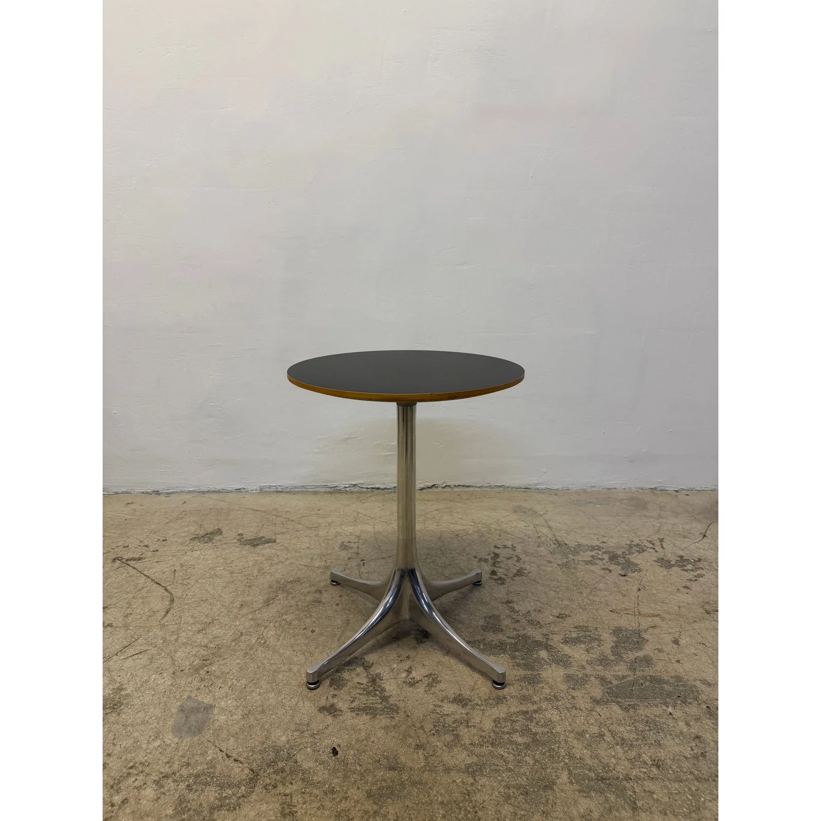 nelson-pedestal-table-by-george-nelson-for-herman-miller-2210