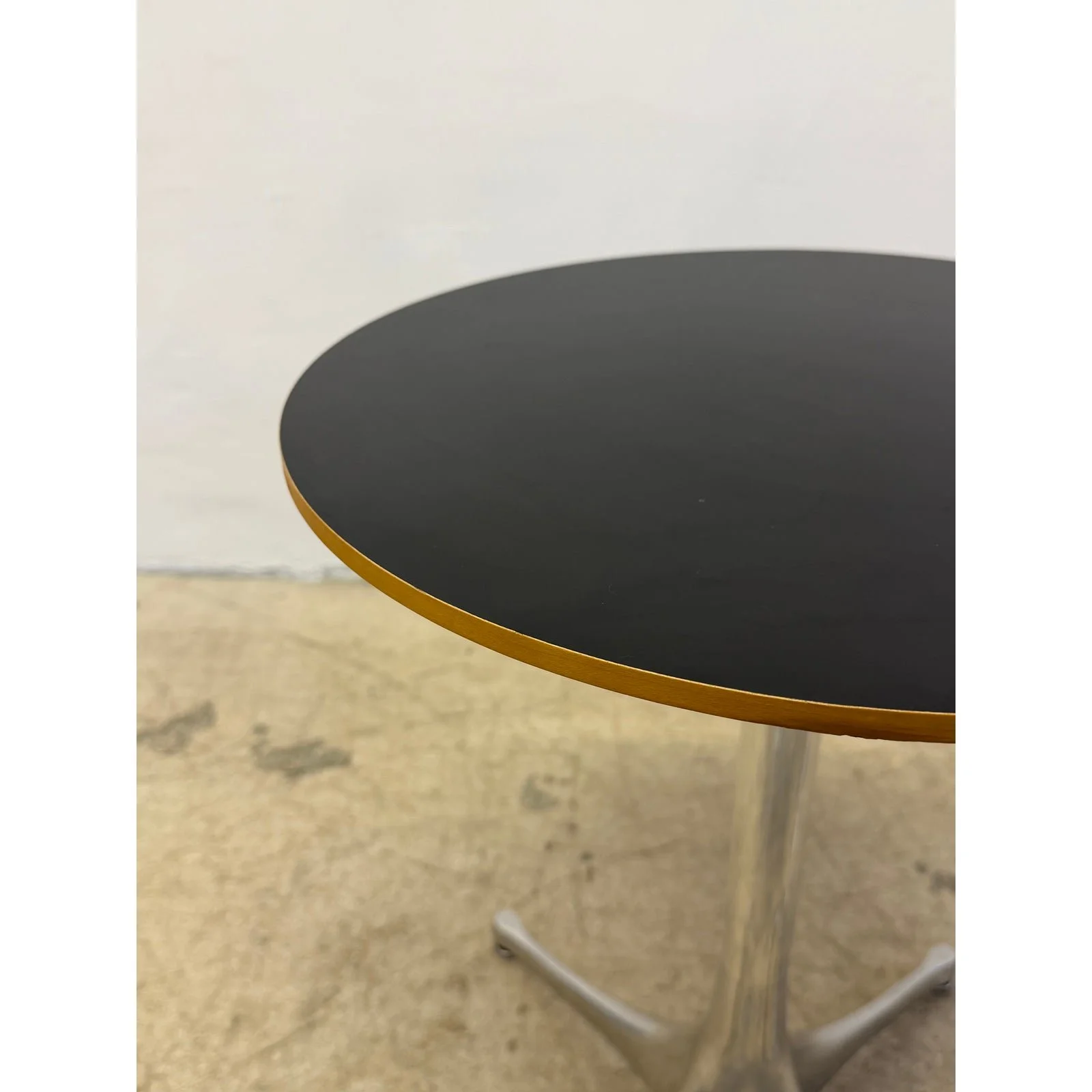 nelson-pedestal-table-by-george-nelson-for-herman-miller-6750