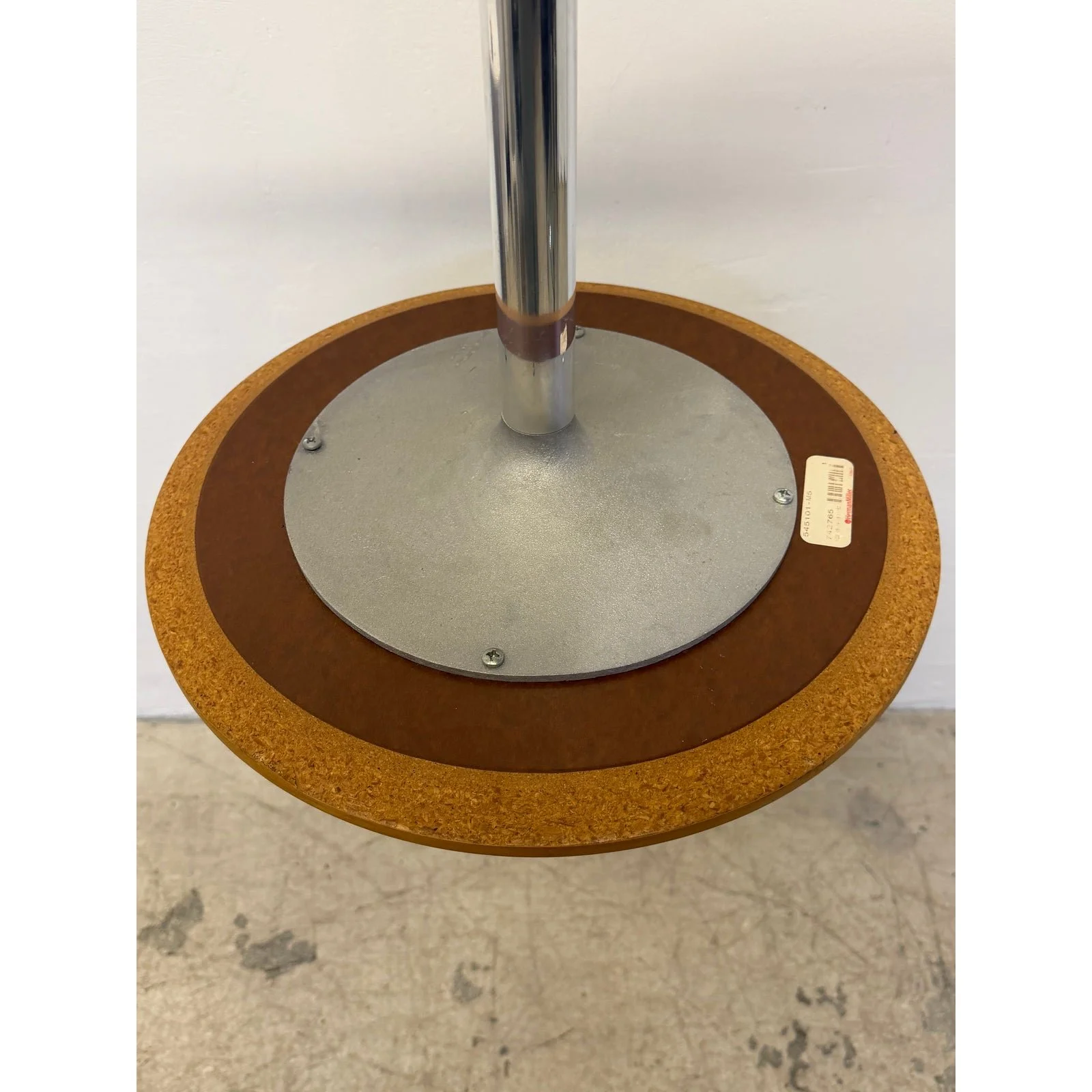 nelson-pedestal-table-by-george-nelson-for-herman-miller-4086