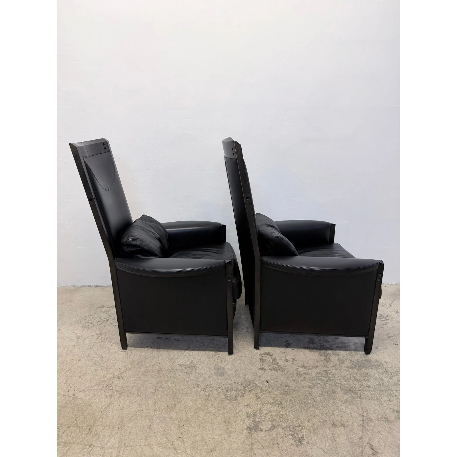 umberto-asnago-black-leather-peggy-lounge-chairs-for-georgetti-1990s-a-pair-7280