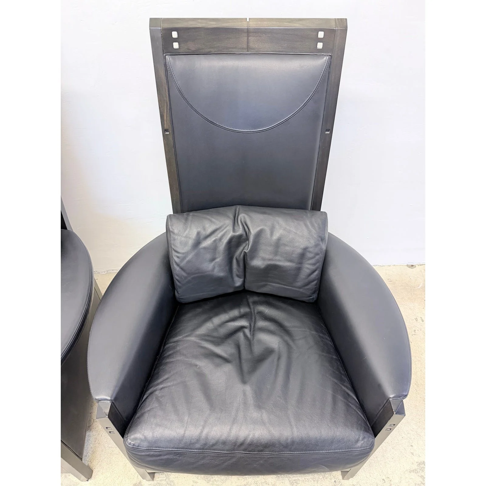 umberto-asnago-black-leather-peggy-lounge-chairs-for-georgetti-1990