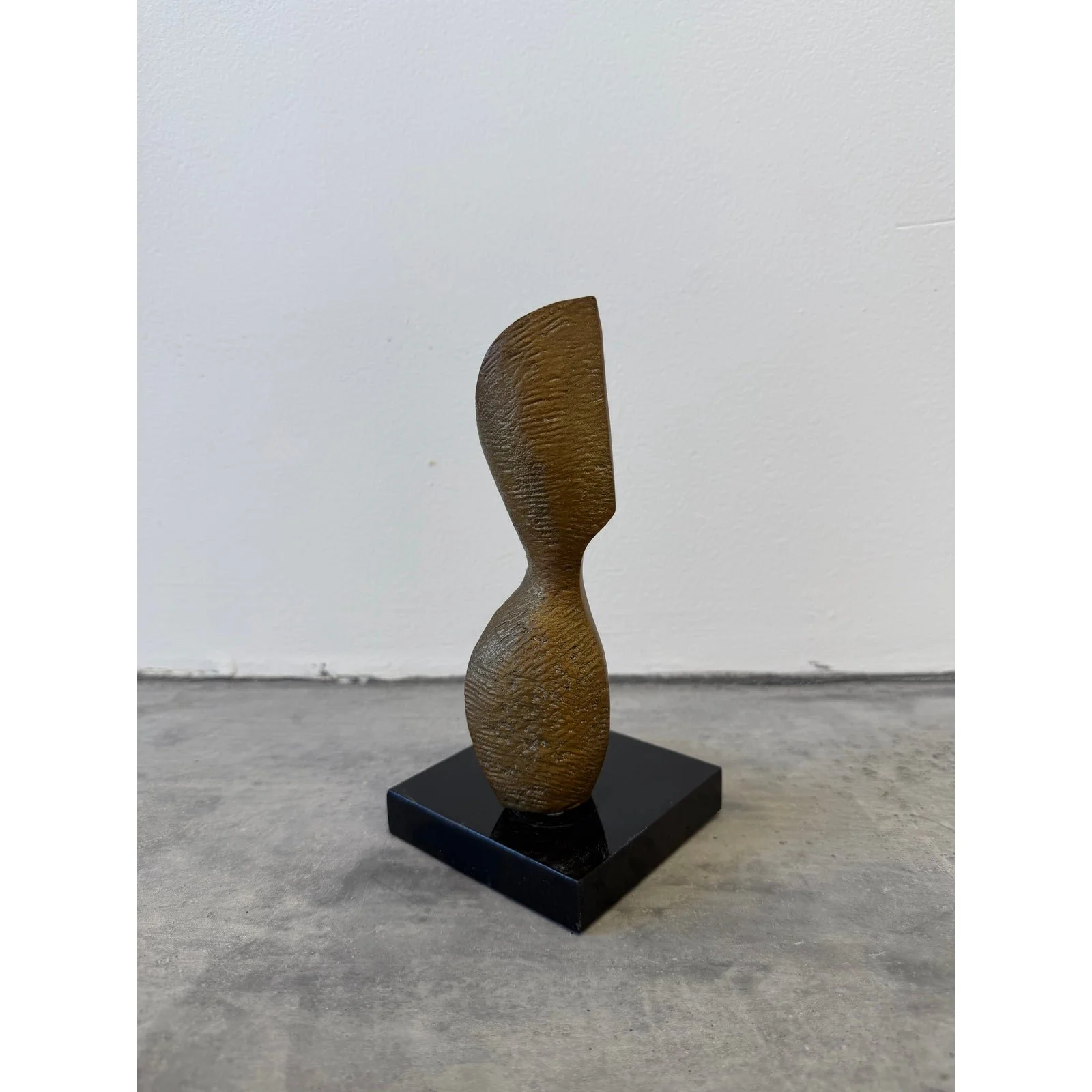 brazilian-modern-bronze-sculpture-on-black-acrylic-base-1990s-4148