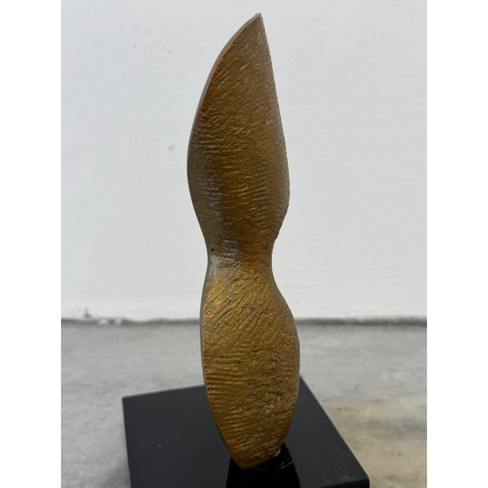 brazilian-modern-bronze-sculpture-on-black-acrylic-base-1990s-0313