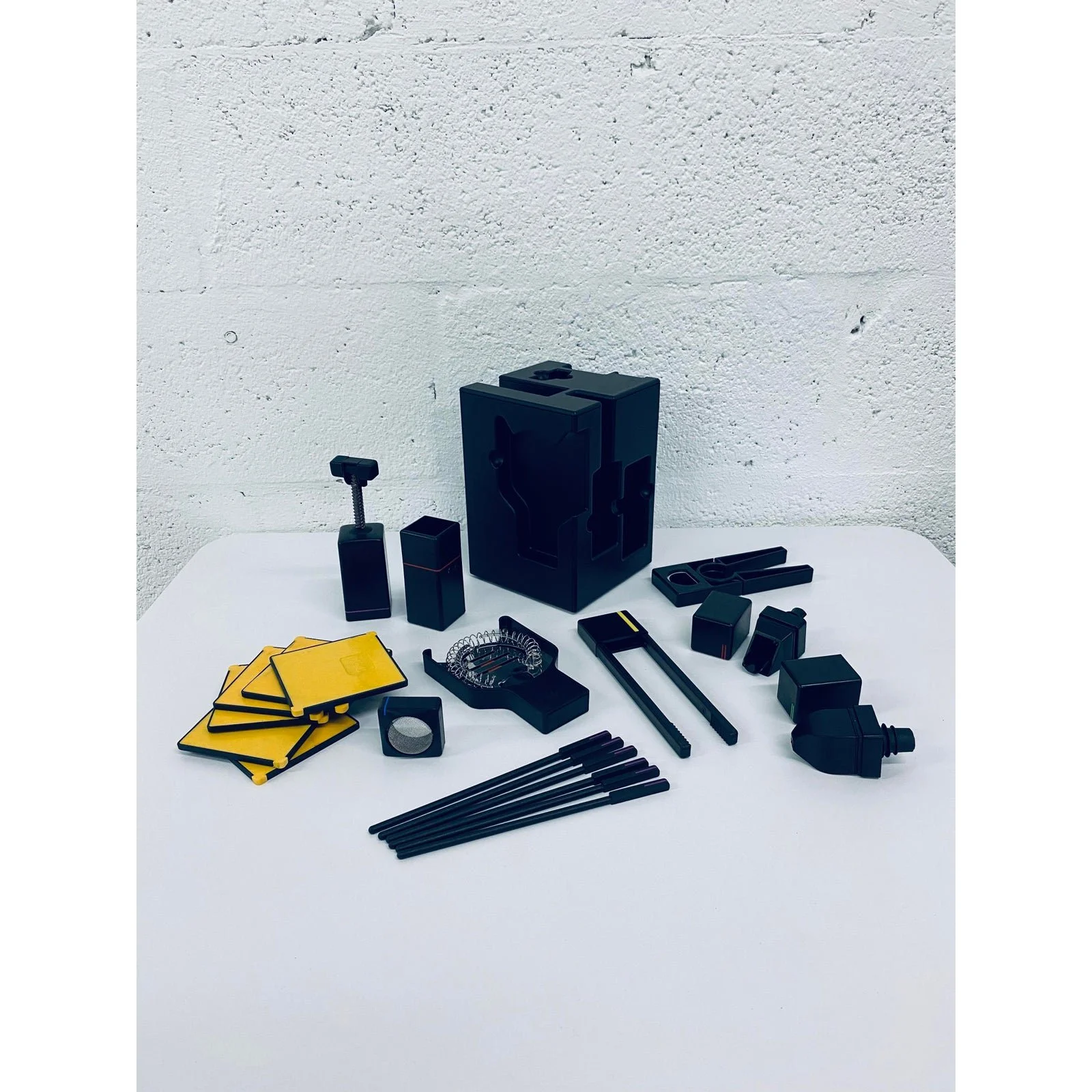 postmodern-rotating-cocktail-bar-mixing-kit-by-msc-usa-4853