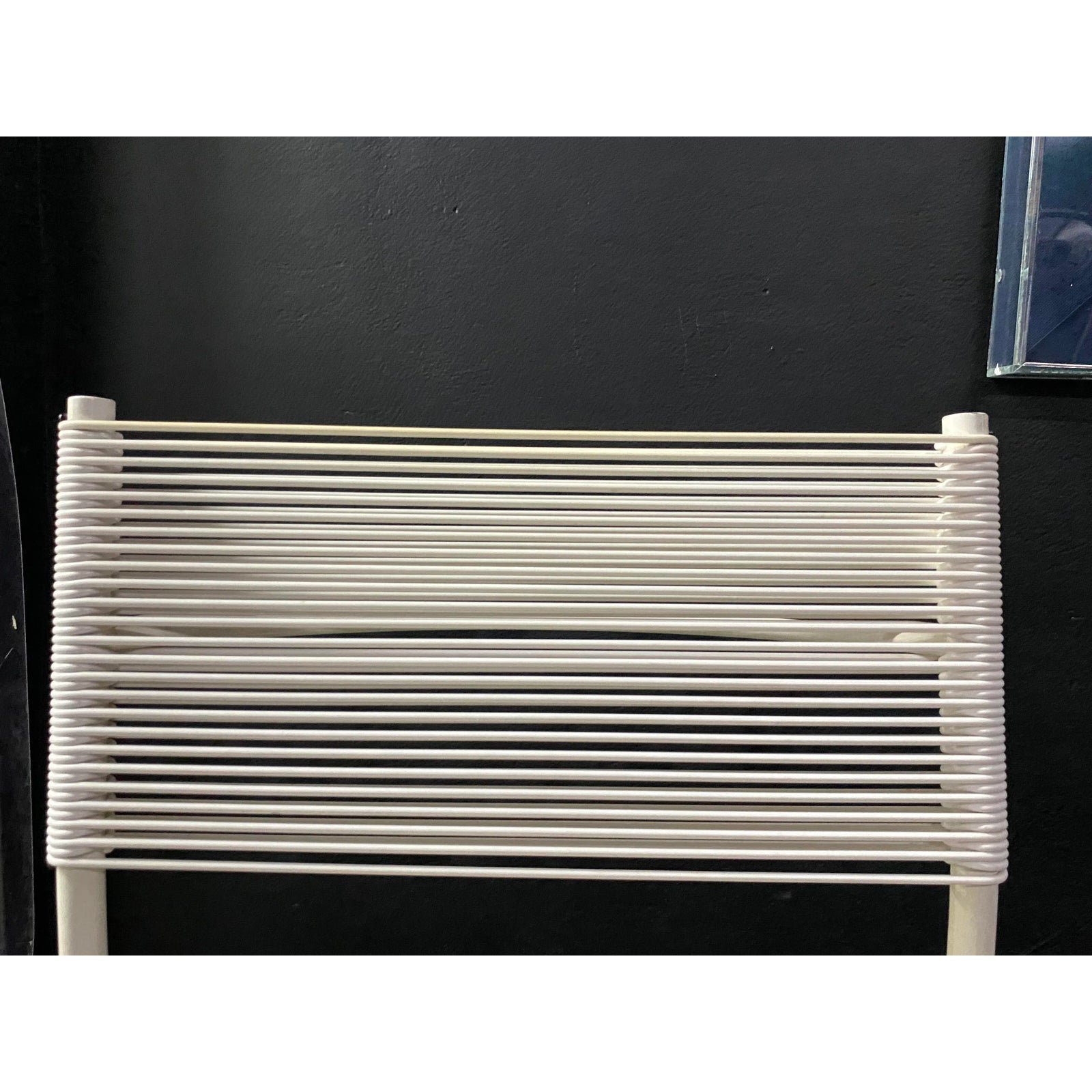 giandomenico-belotti-white-spaghetti-chair-for-alias-italy-1980s-5116