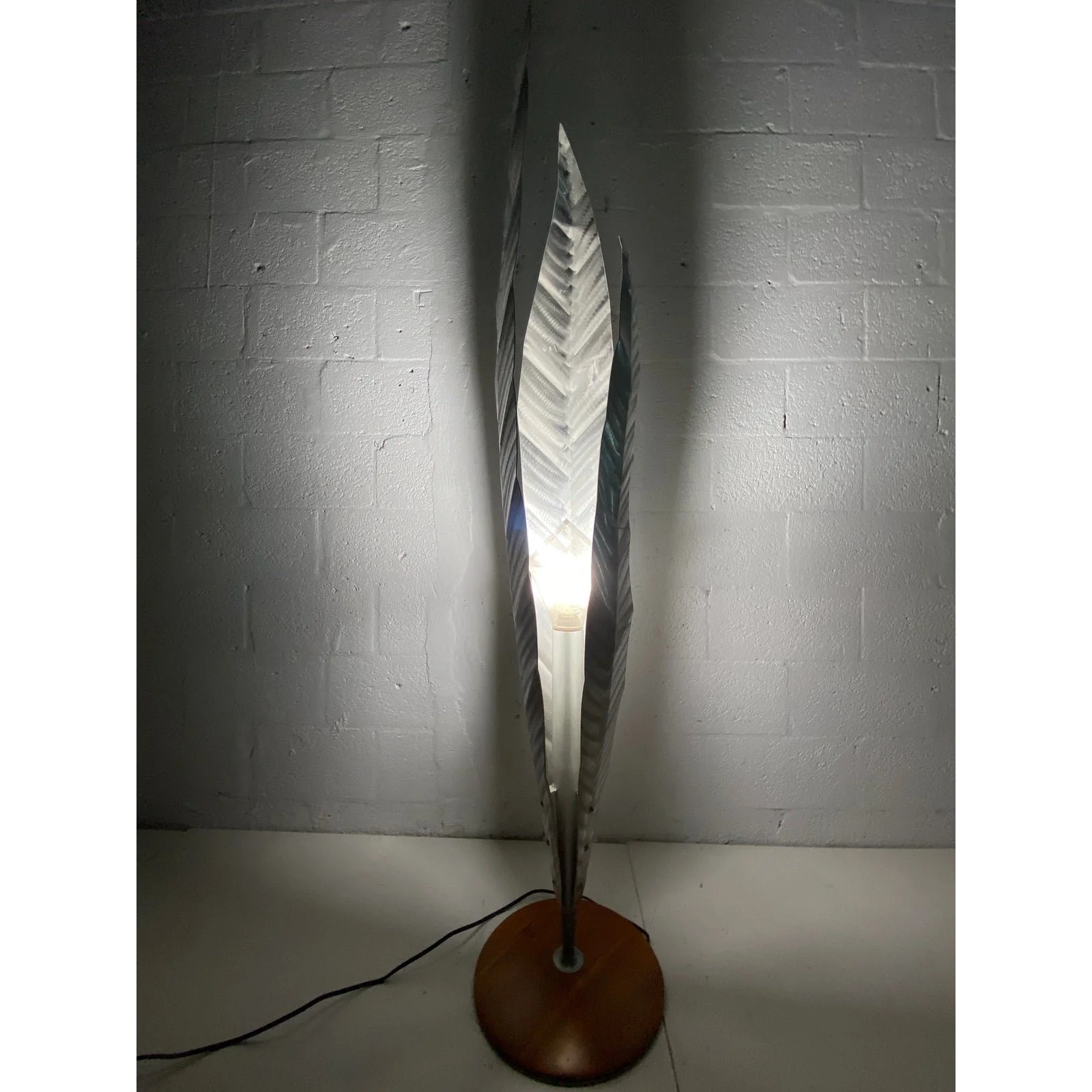 franco-zavarise-aloe-piantana-hand-crafted-aluminum-floor-lamp-for-zava-luca-1539