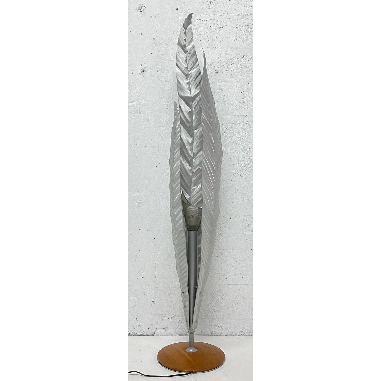 franco-zavarise-aloe-piantana-hand-crafted-aluminum-floor-lamp-for-zava-luca-5917