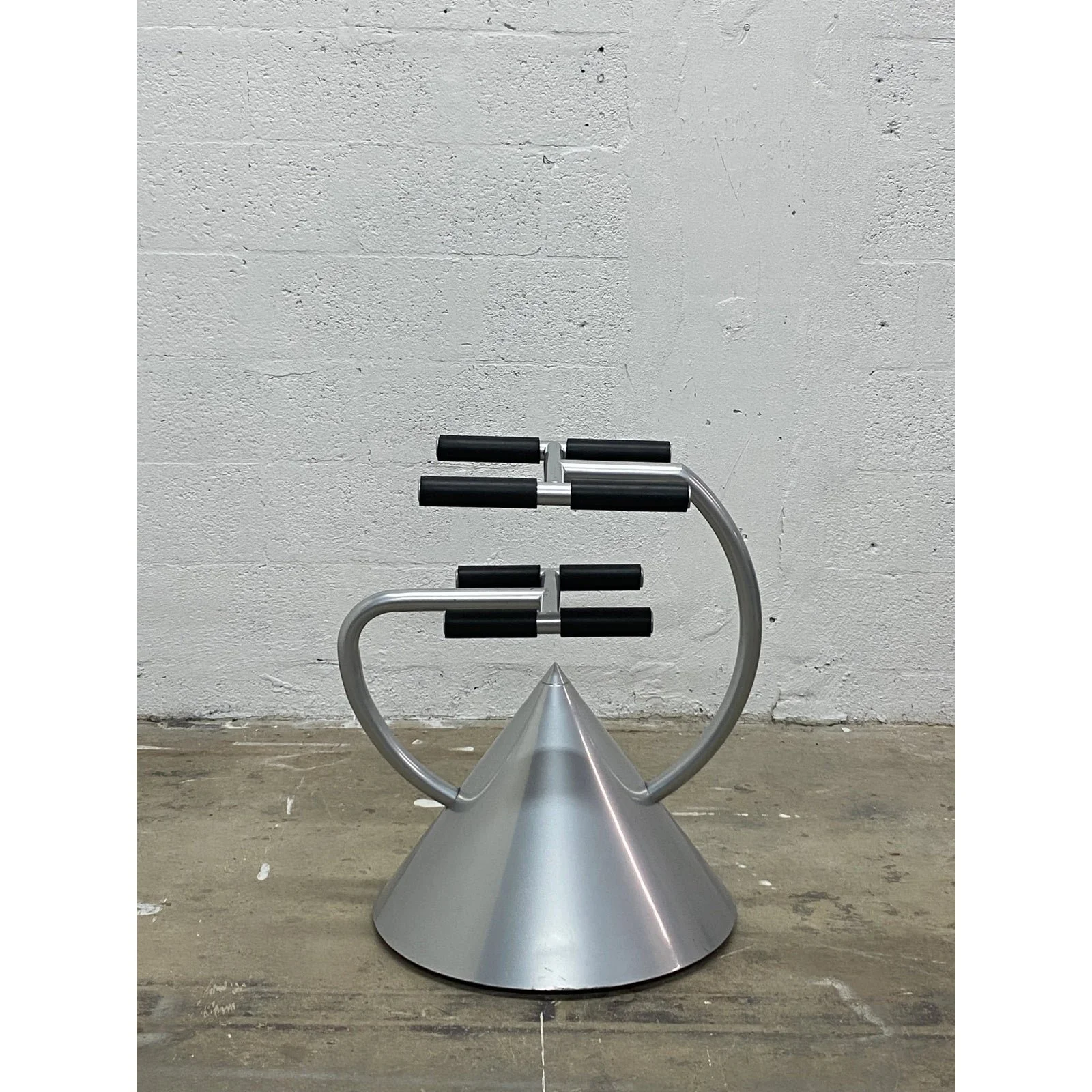 ron-arad-postmodern-hotel-zeus-tv-stand-for-zeus-milano-italy-1980s-5822