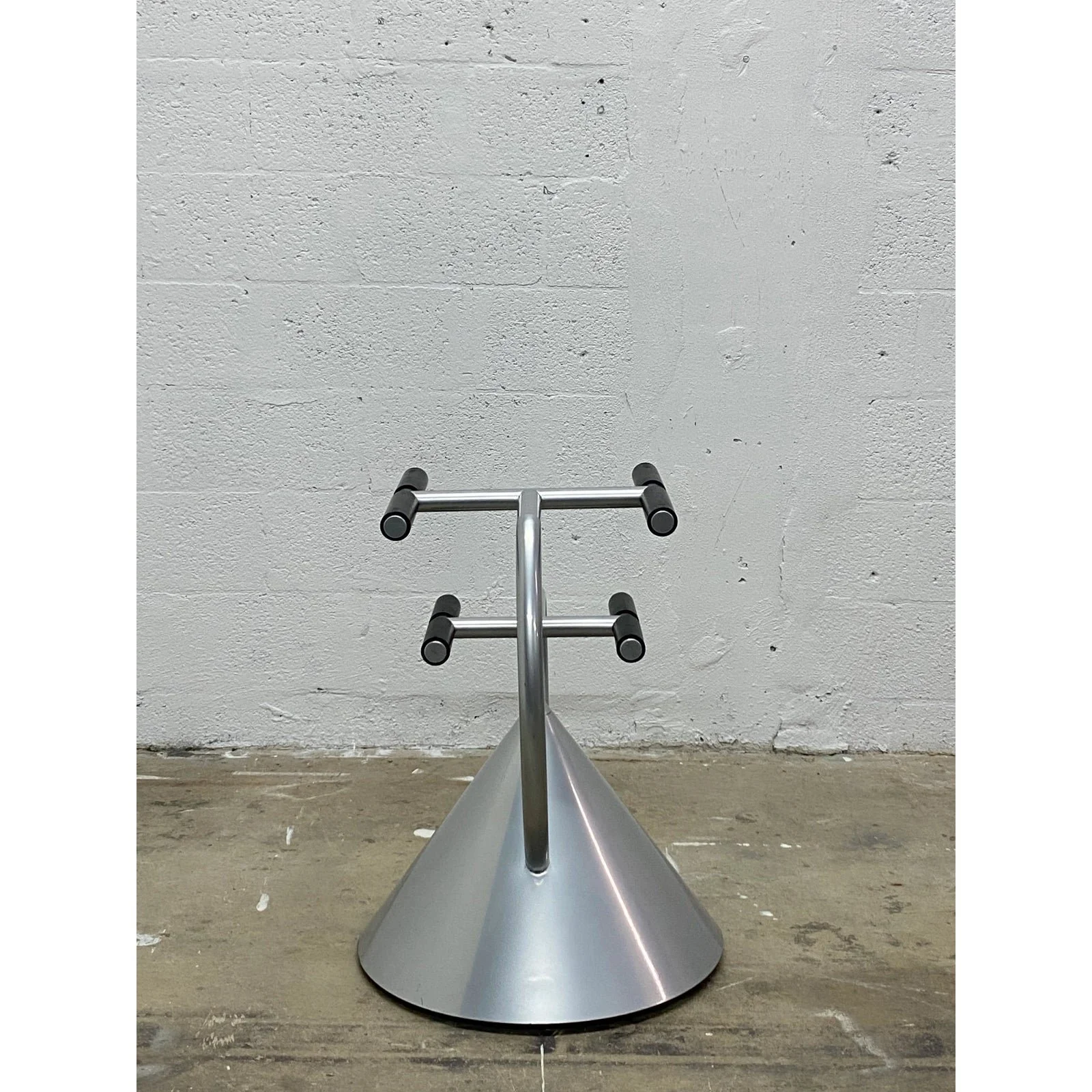 ron-arad-postmodern-hotel-zeus-tv-stand-for-zeus-milano-italy-1980s-6545