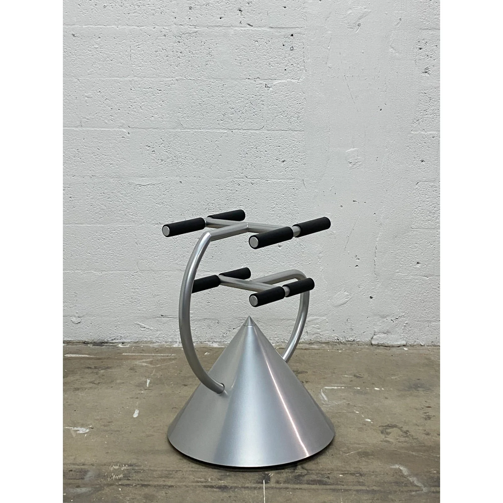 ron-arad-postmodern-hotel-zeus-tv-stand-for-zeus-milano-italy-1980s-0740