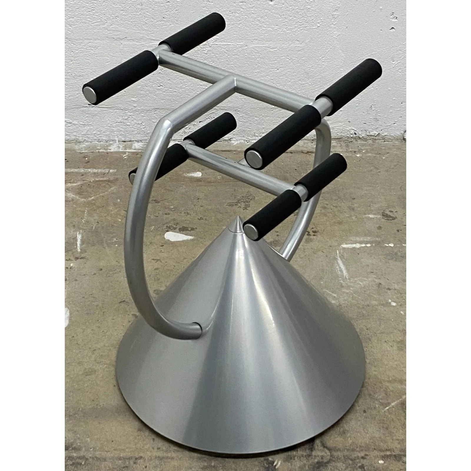 ron-arad-postmodern-hotel-zeus-tv-stand-for-zeus-milano-italy-1980